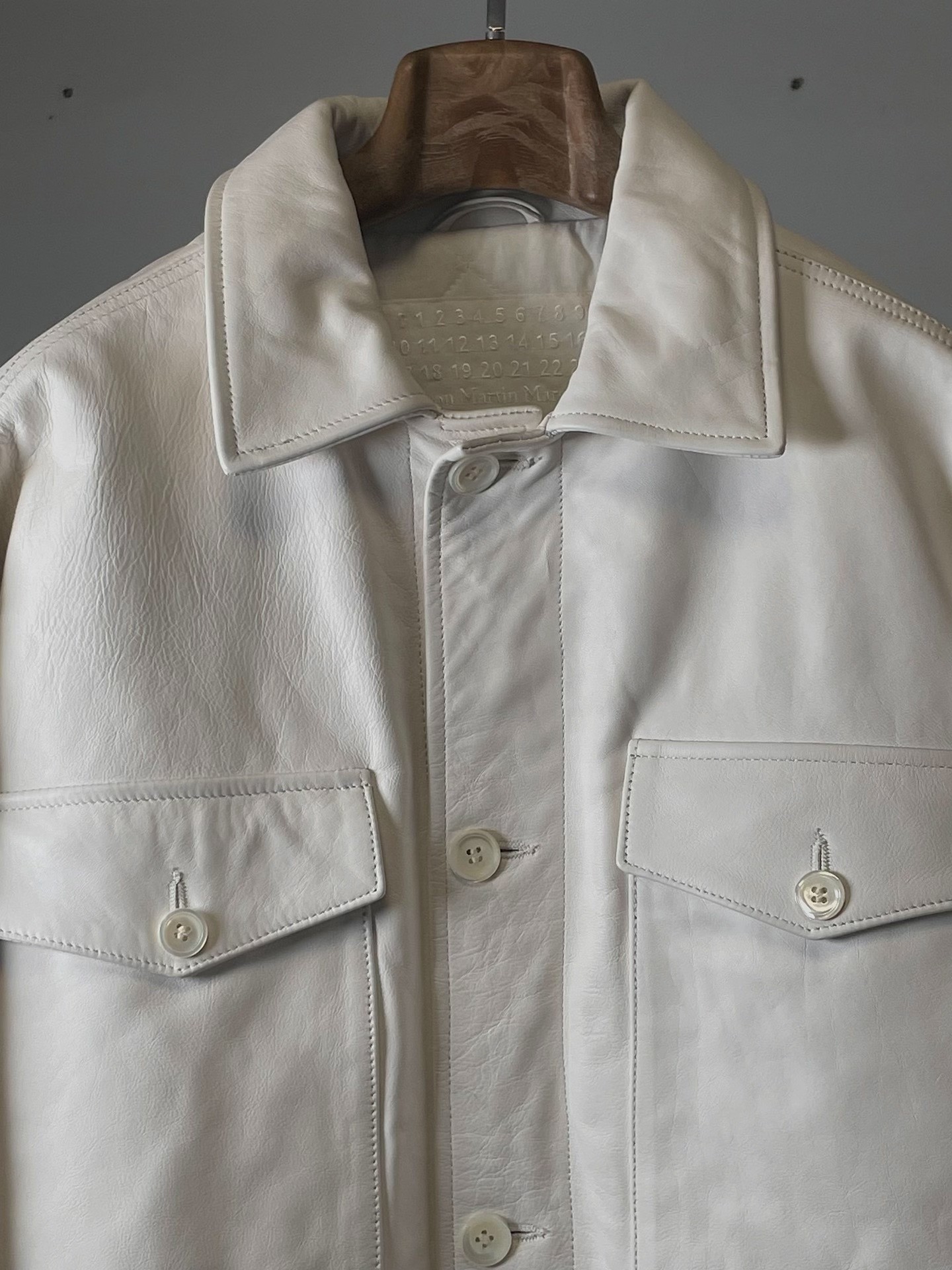 Maison Martin Margiela Loose Leather Coat — detail