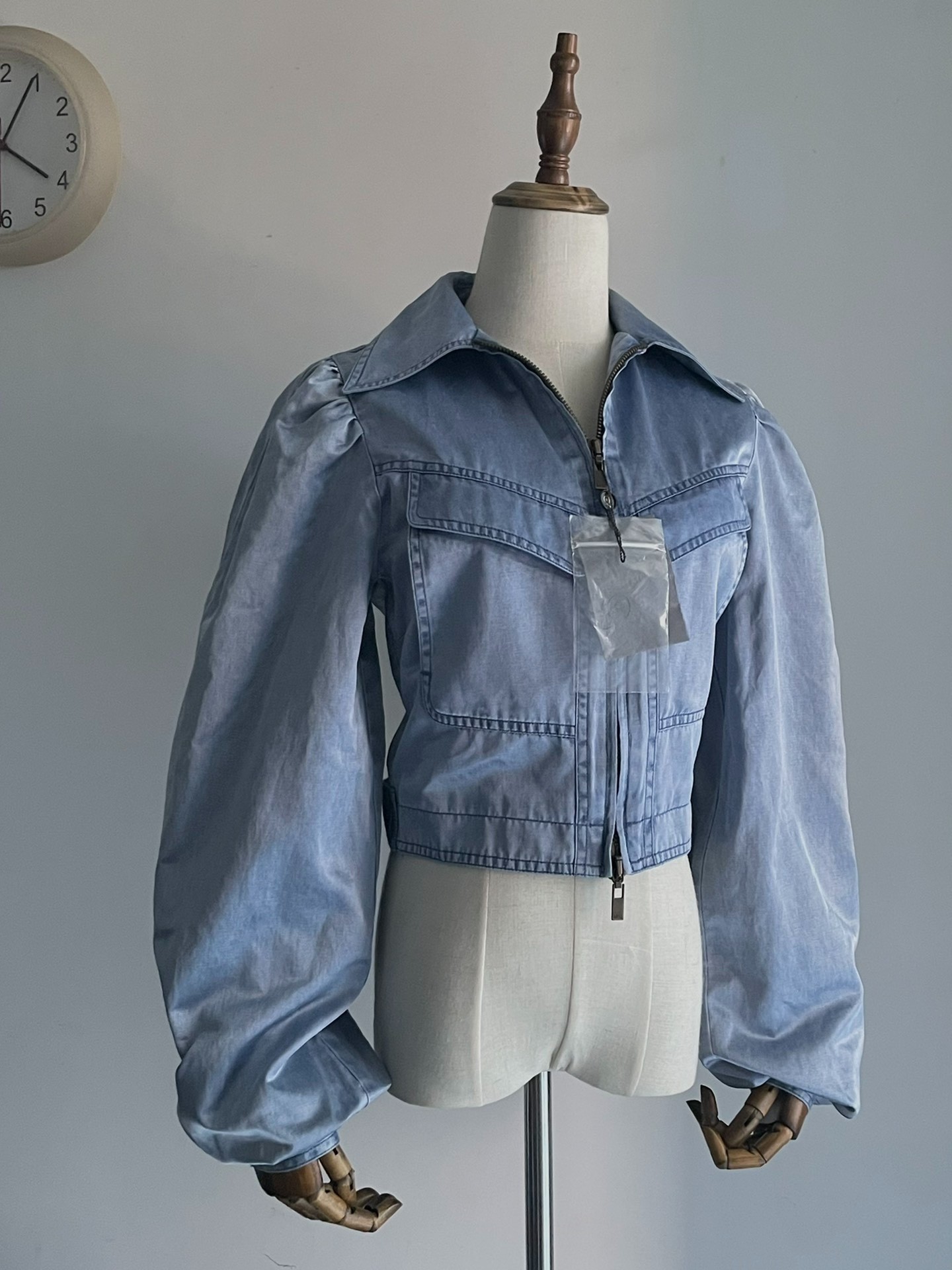 Alexander McQueen Puffed Sleeve Cropped Jacket — front