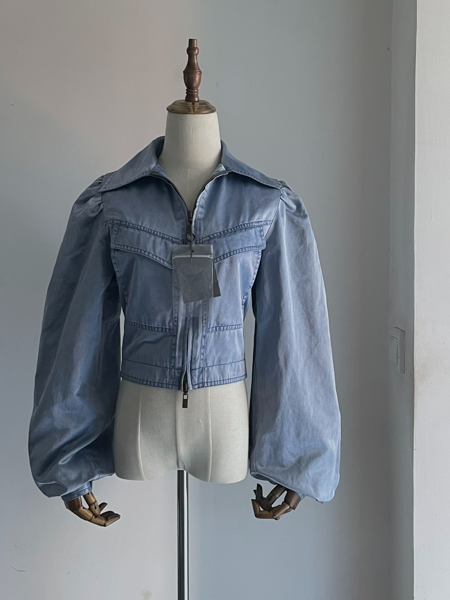 Alexander McQueen Puffed Sleeve Cropped Jacket