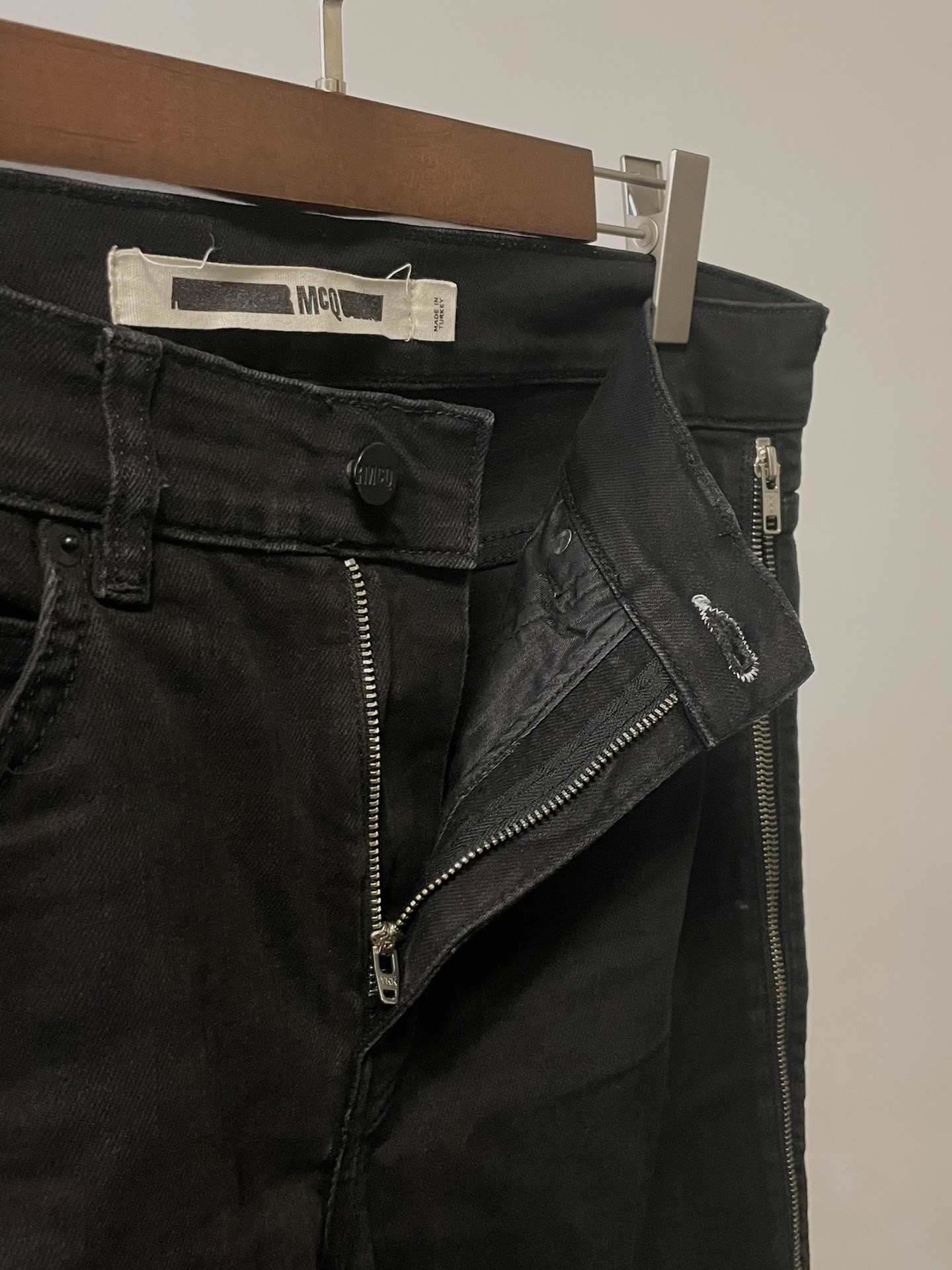Alexander McQueen MCQ Side Zip Jeans — detail