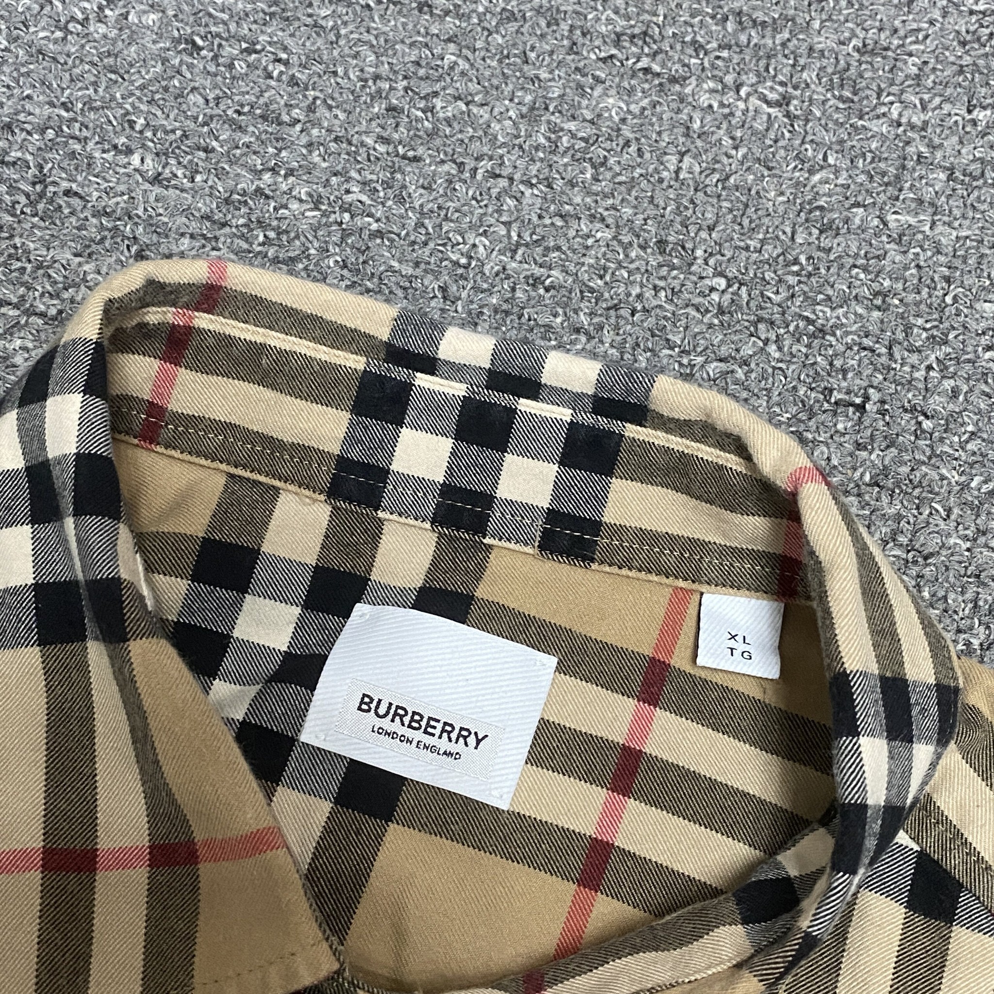 Burberry Signature Check Long Sleeve Shirt — detail