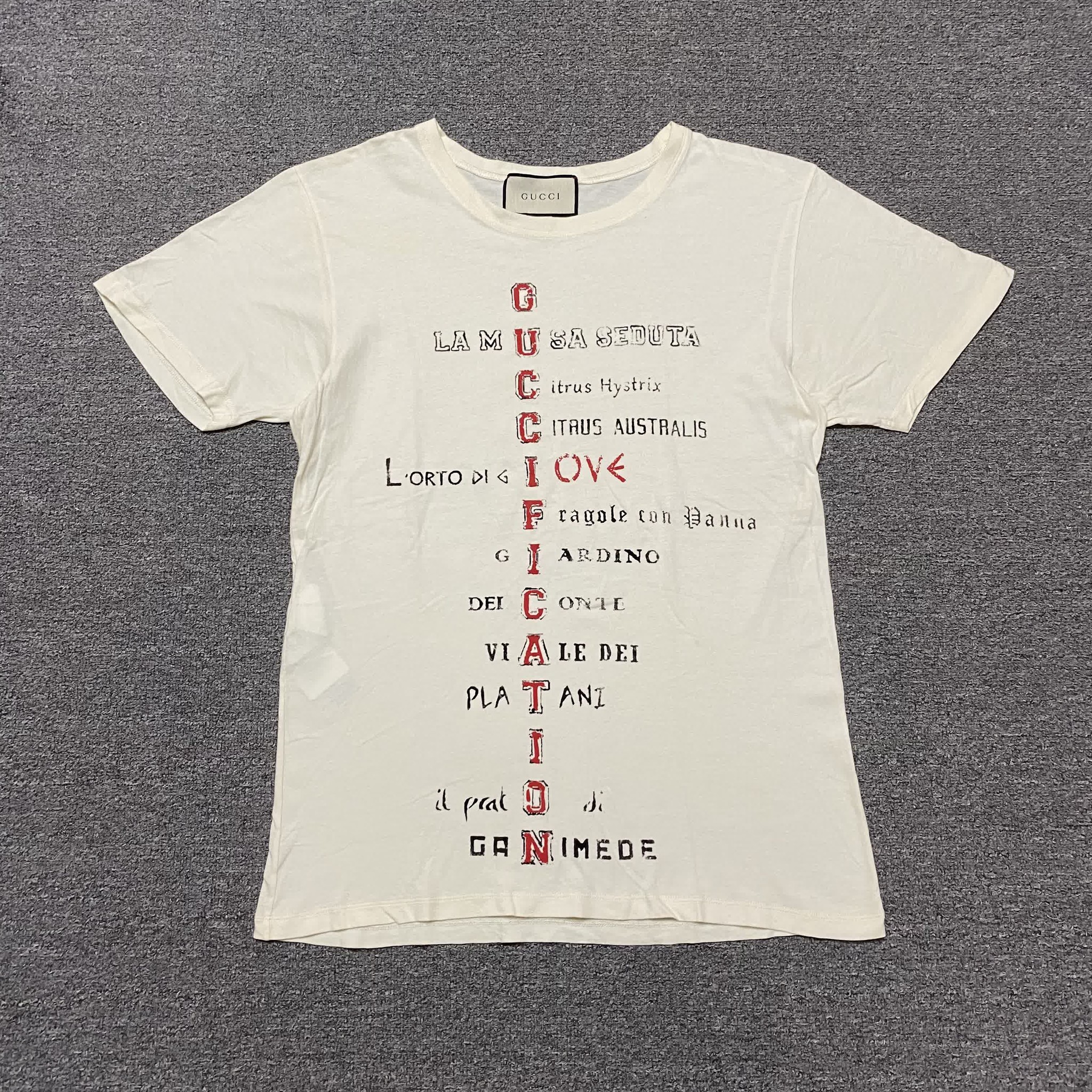 Gucci Graffiti Logo Short Sleeve T-Shirt