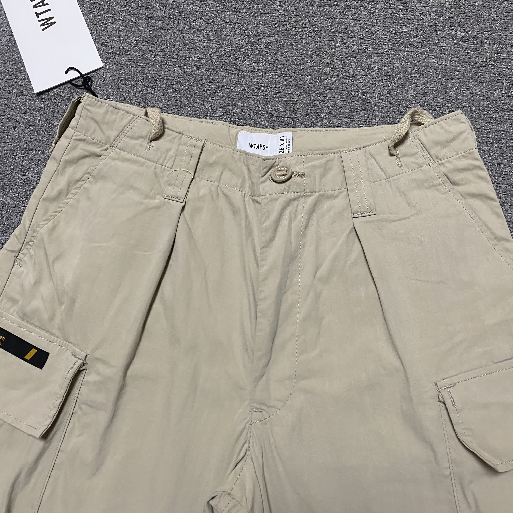 WTAPS 21SS Jungle Country Cargo Shorts — detail