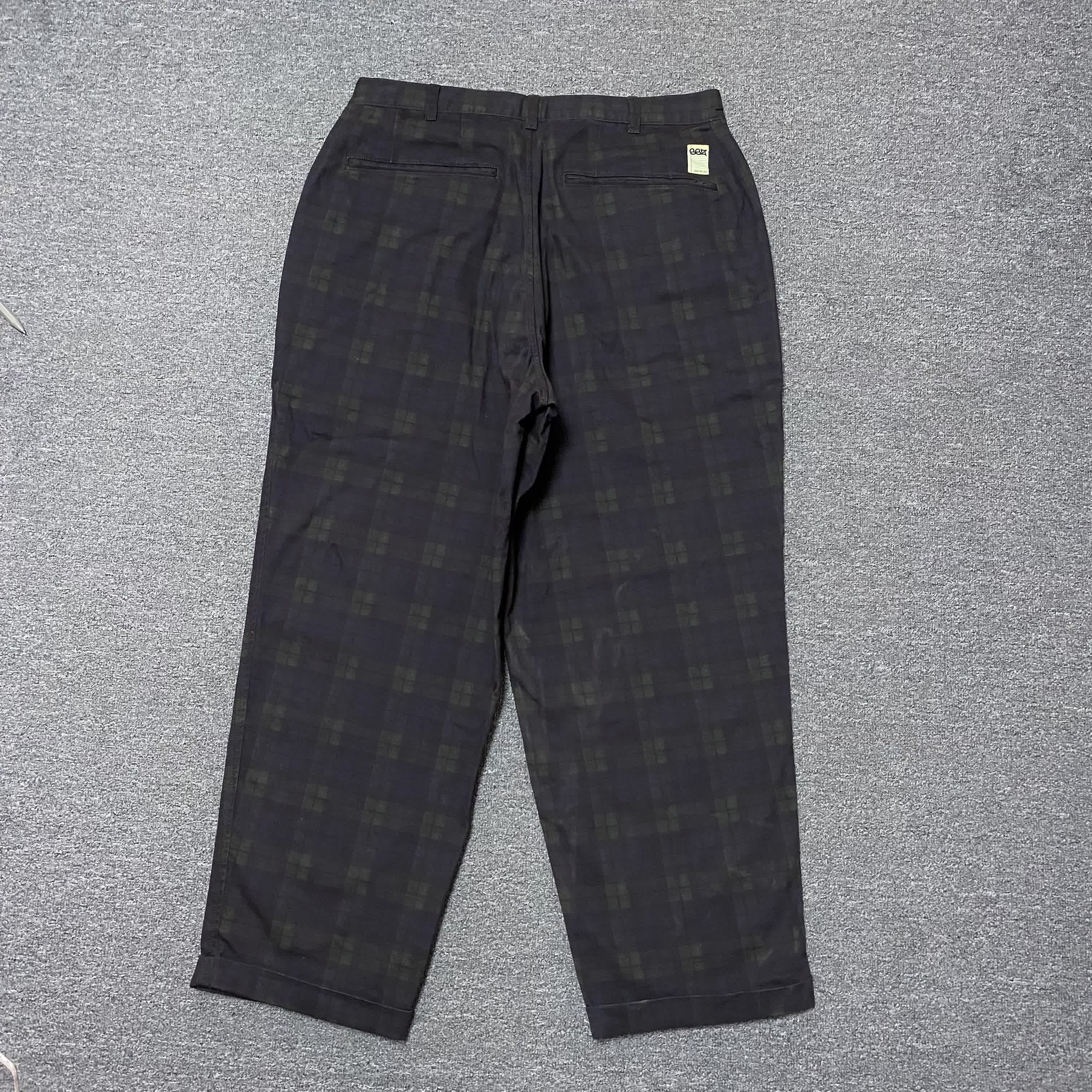 BEAMS SSZ Plaid Loose Trousers — front