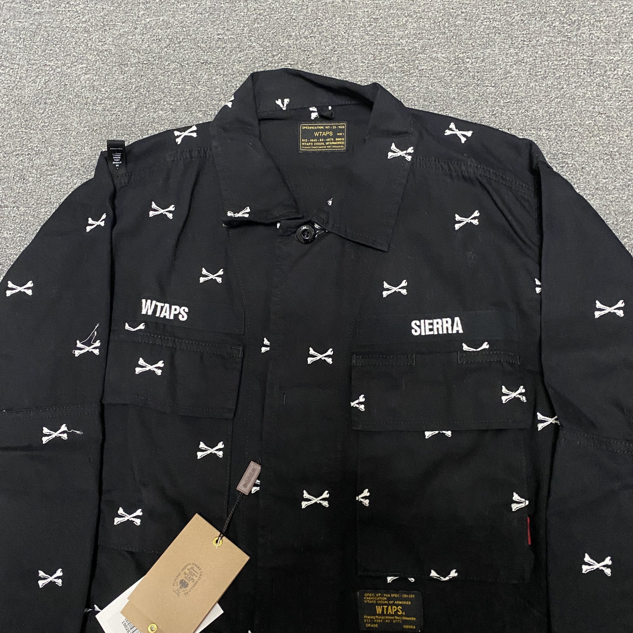 WTAPS x Vans Crossbones Pocket Jacket — detail