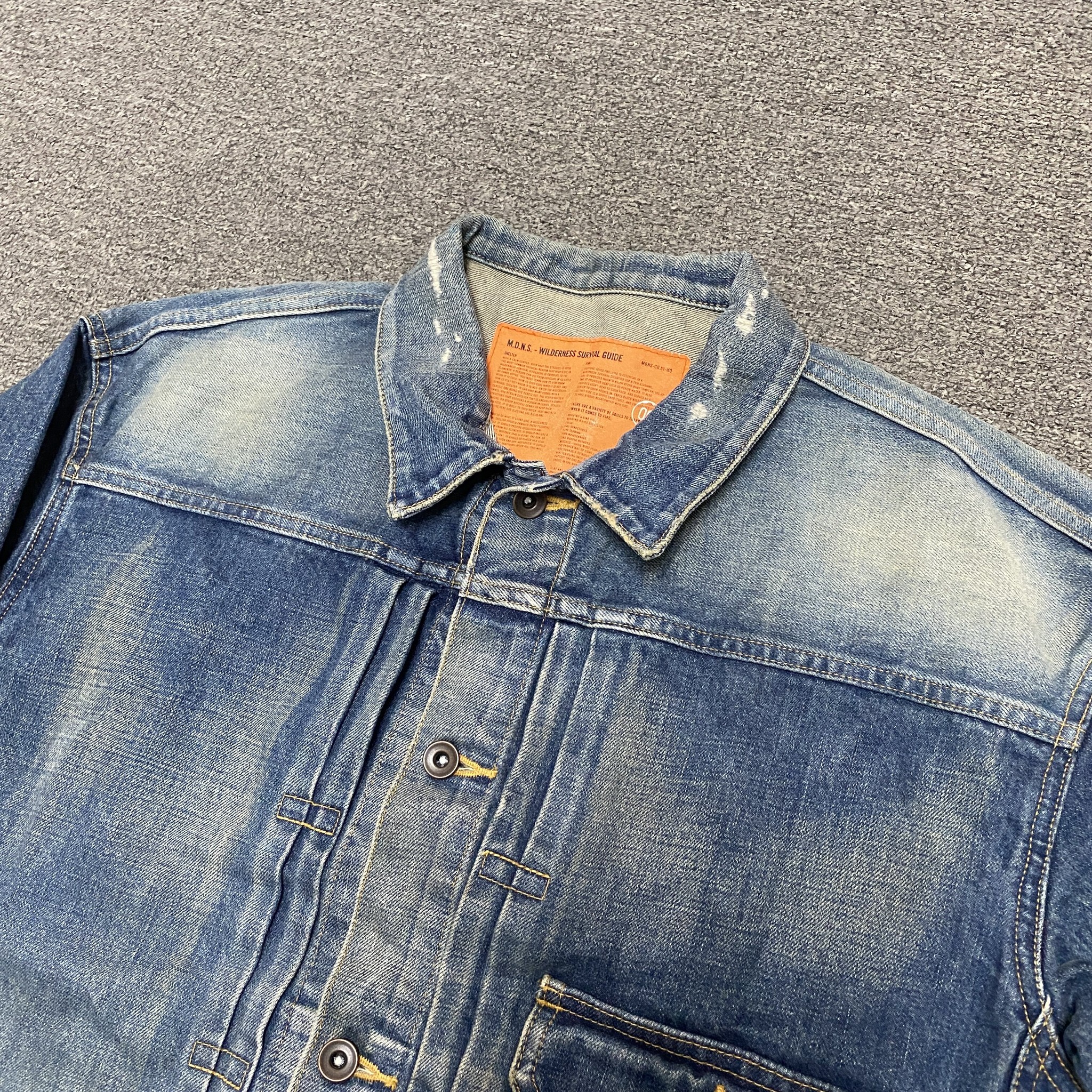 MADNESS 20AW Faded Denim Jacket — detail