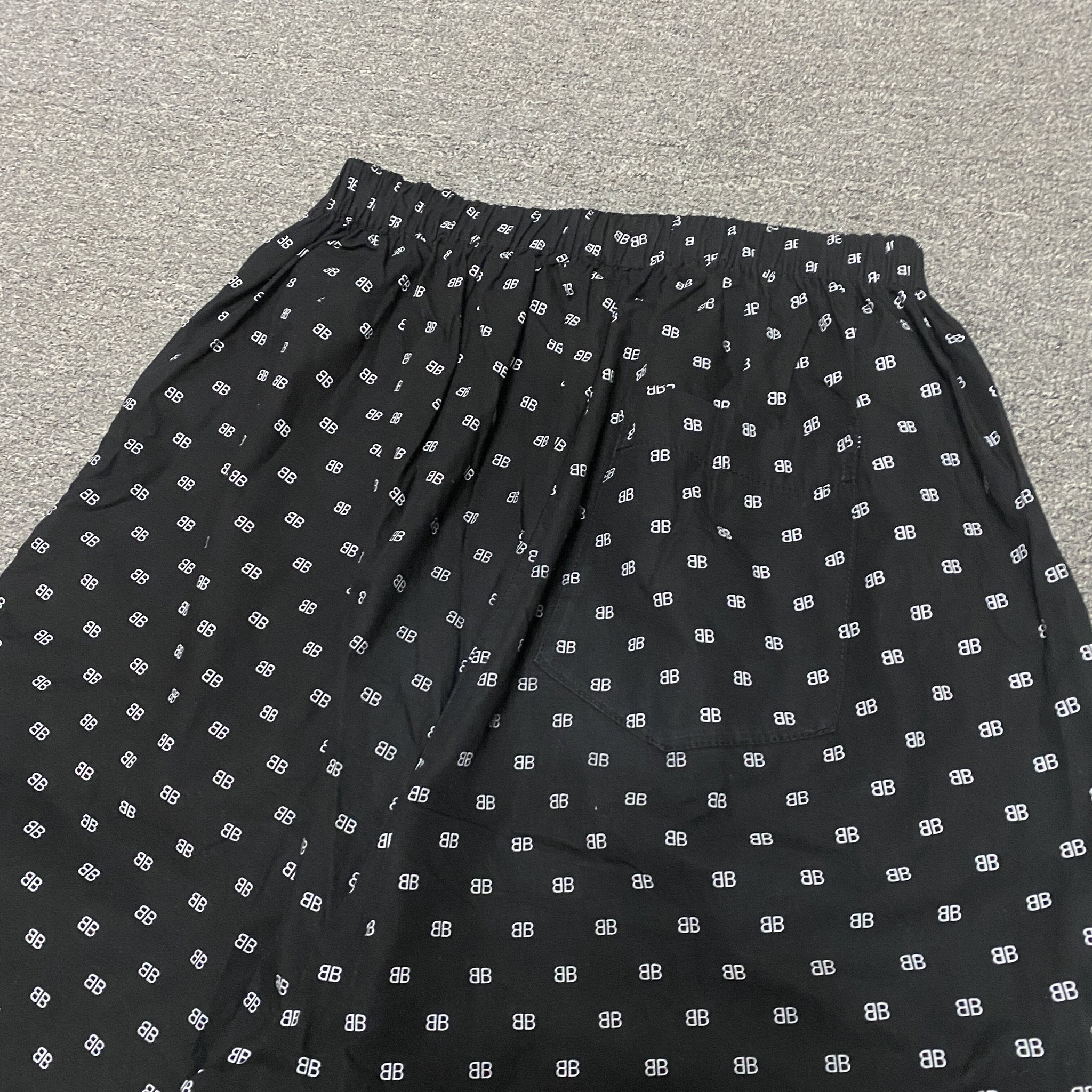 Balenciaga All Over Logo Shorts — detail
