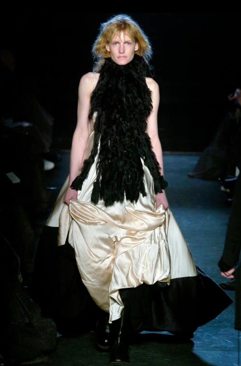 Ann Demeulemeester 2005 Fall Scarf — label