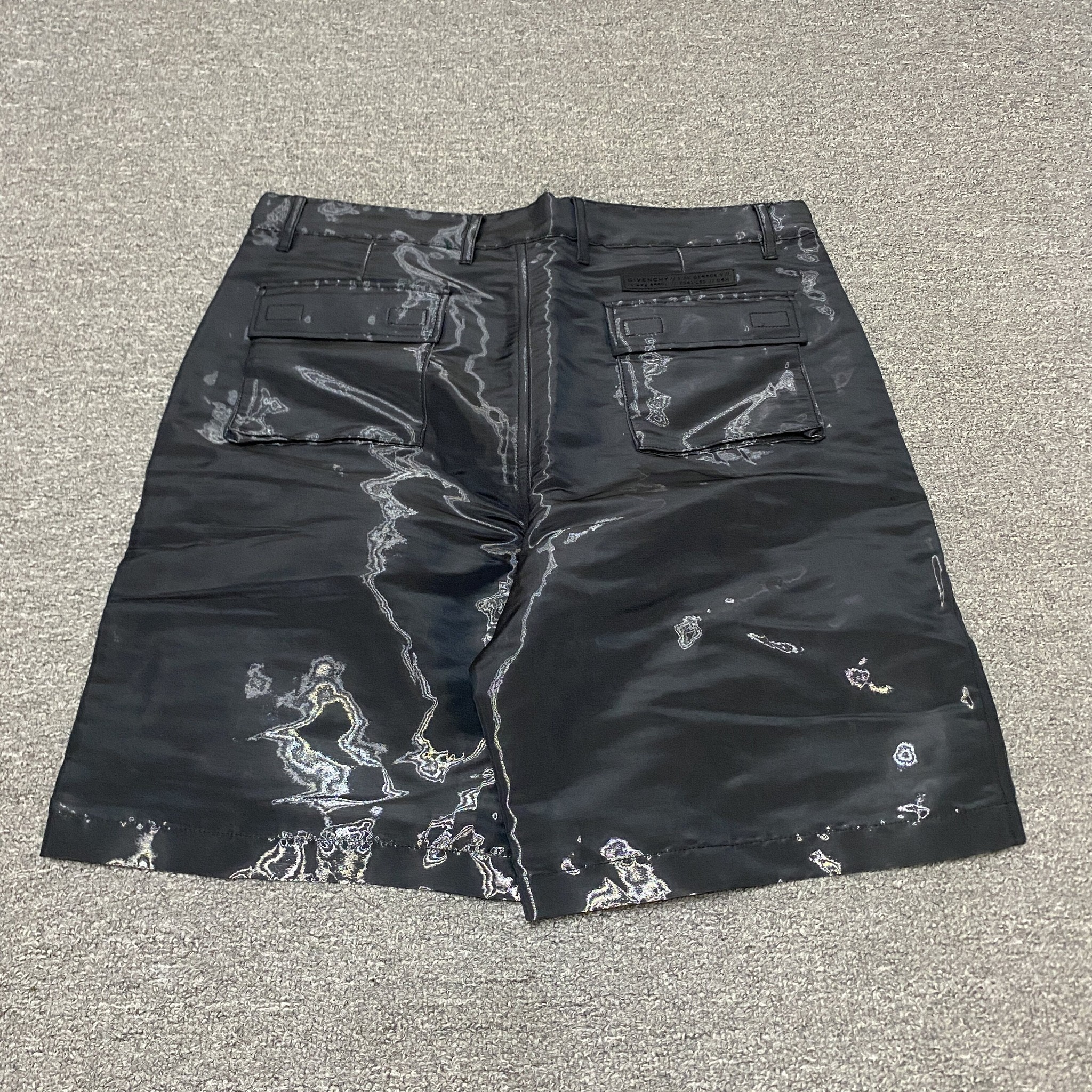 Givenchy Multi-Pocket Reflective Cargo Shorts — detail