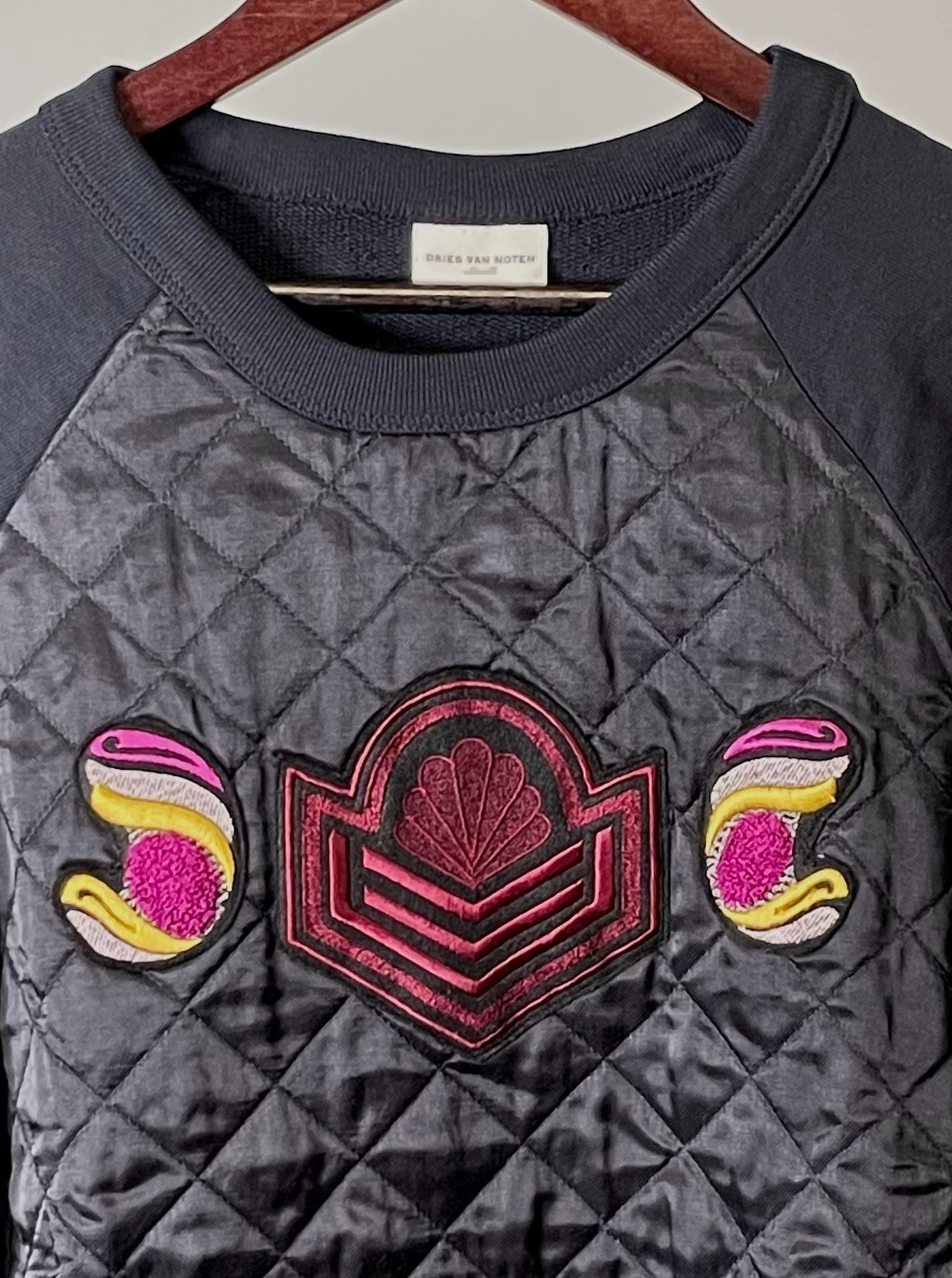 Dries Van Noten F/W16 Badge Sweatshirt — label