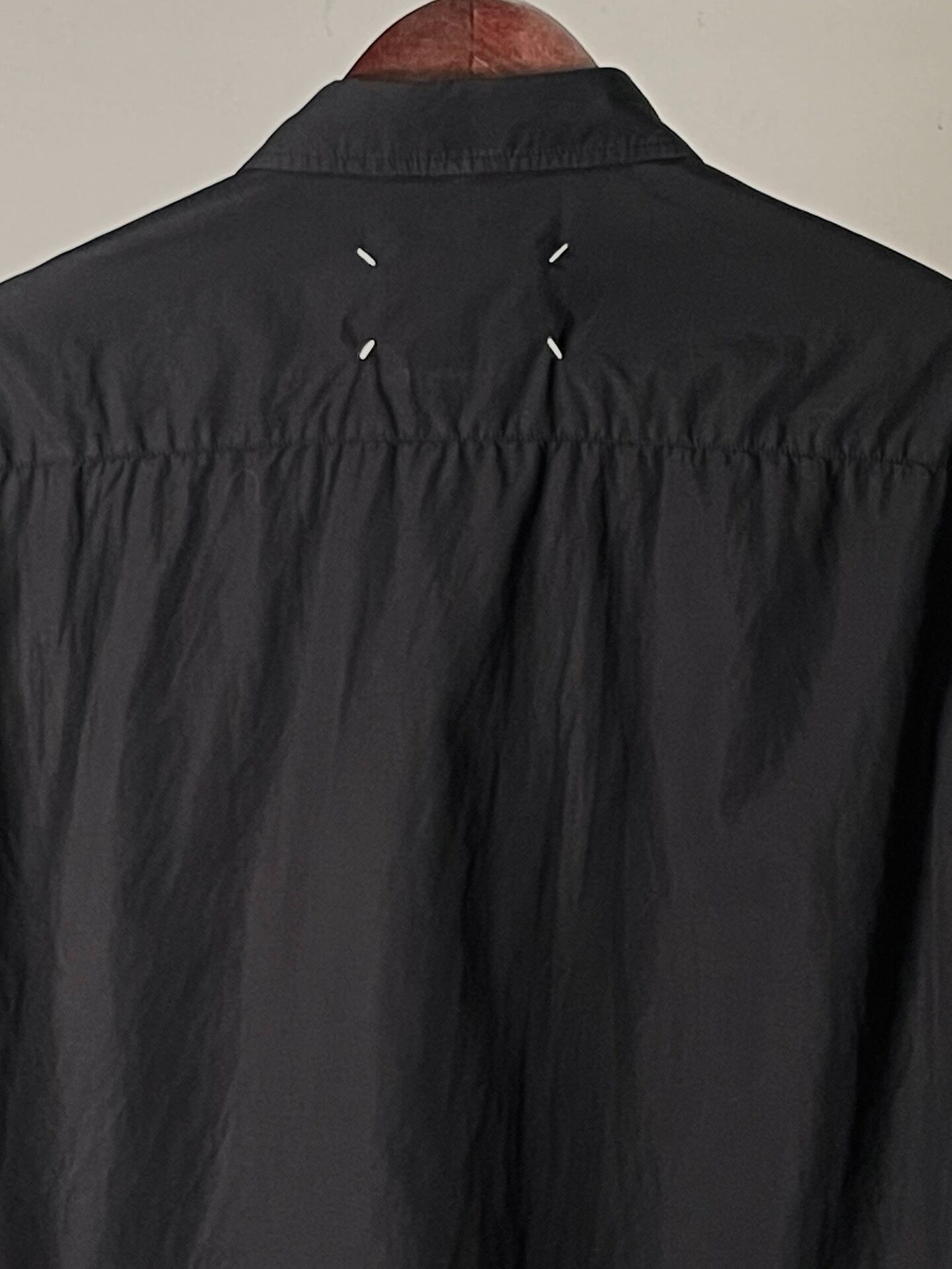 Maison Margiela S/S19 Reverse Seam Shirt — label