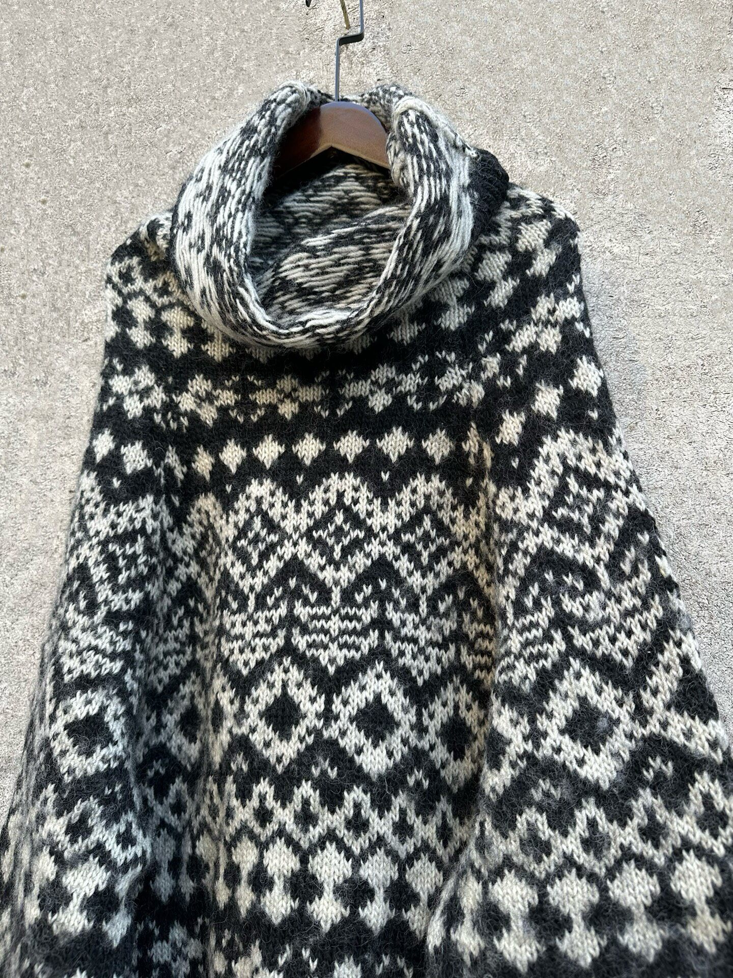 Yohji Yamamoto 11AW Geometric Wool Sweater — detail