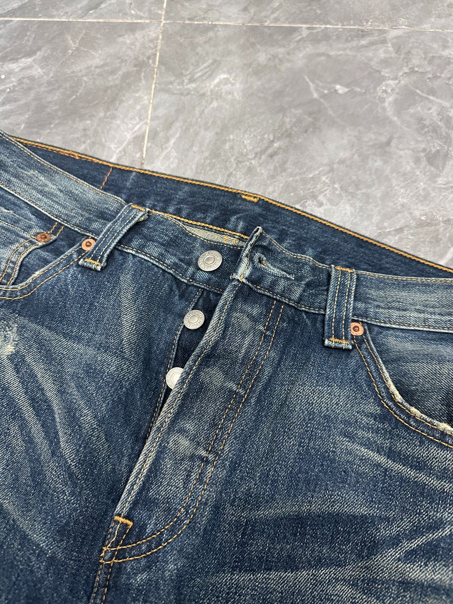 Levi's 501 Distressed Dark Blue Jeans — detail