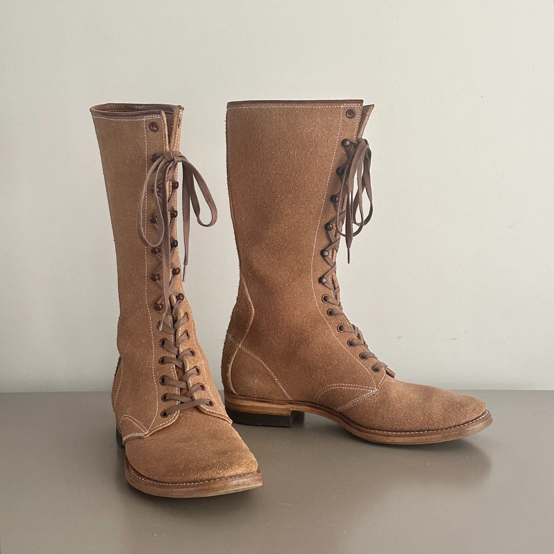 Clinch Hi-Liner Light Brown Suede Boots — detail