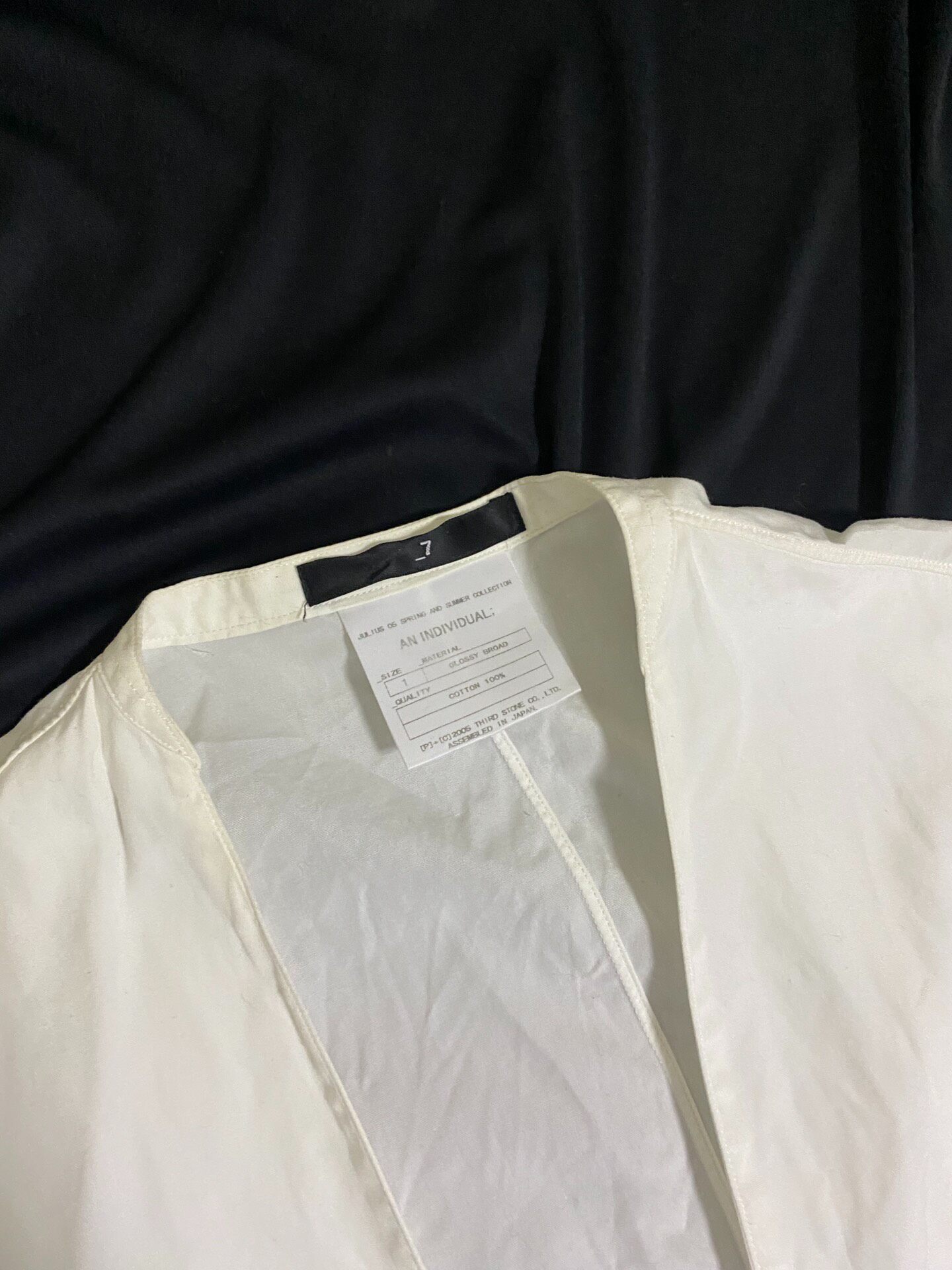 Julius White V-Neck Long-Sleeve Shirt — back