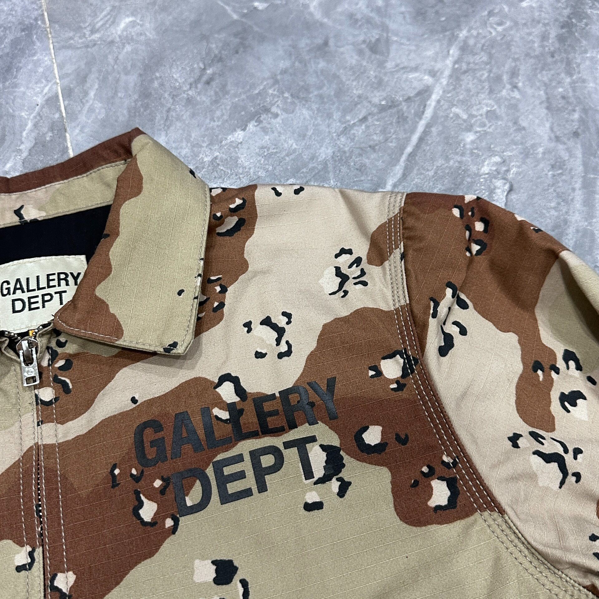 Gallery Dept. Desert Camo Jacket — detail