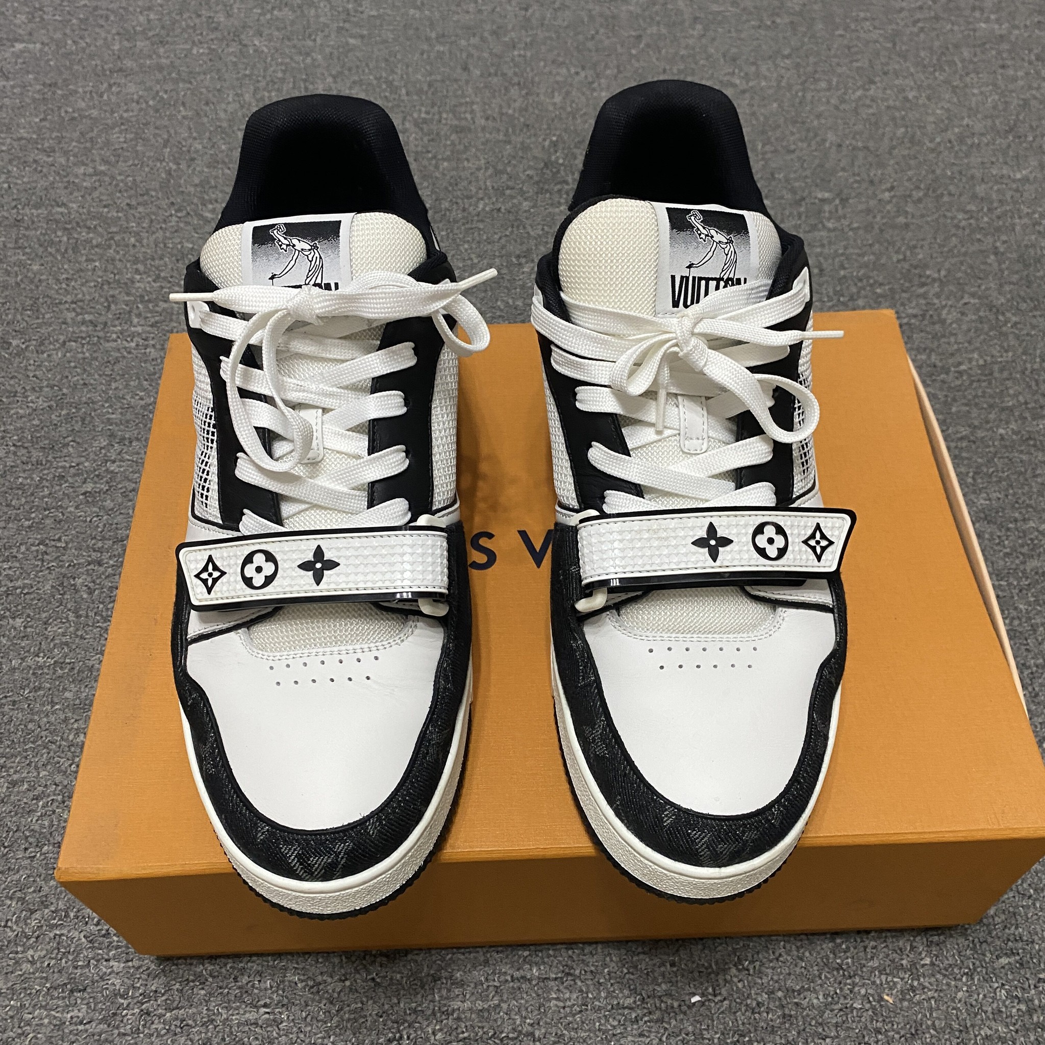 Louis Vuitton Black White Trainer Sneakers — detail