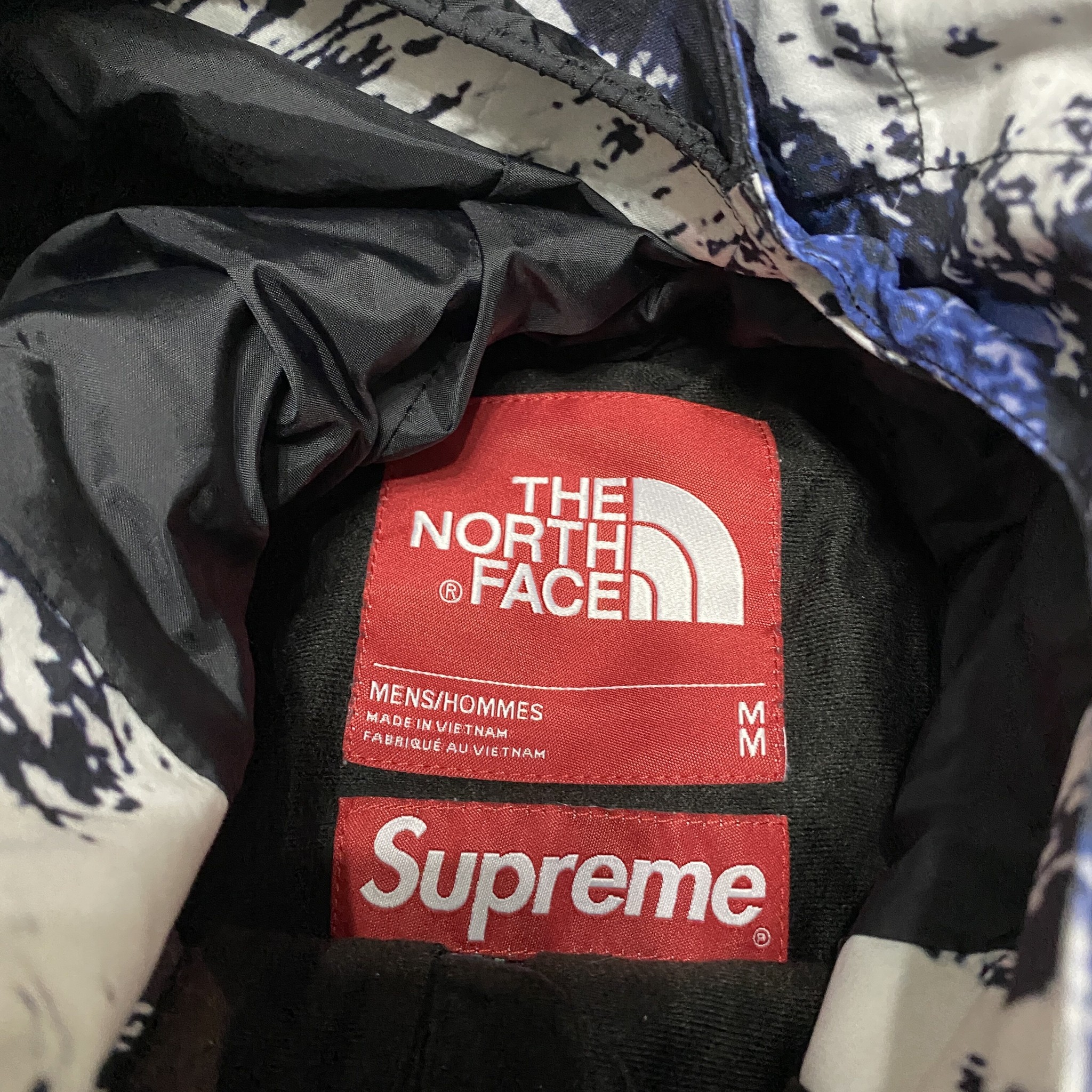 Supreme x TNF Snow Mountain Jacket — label