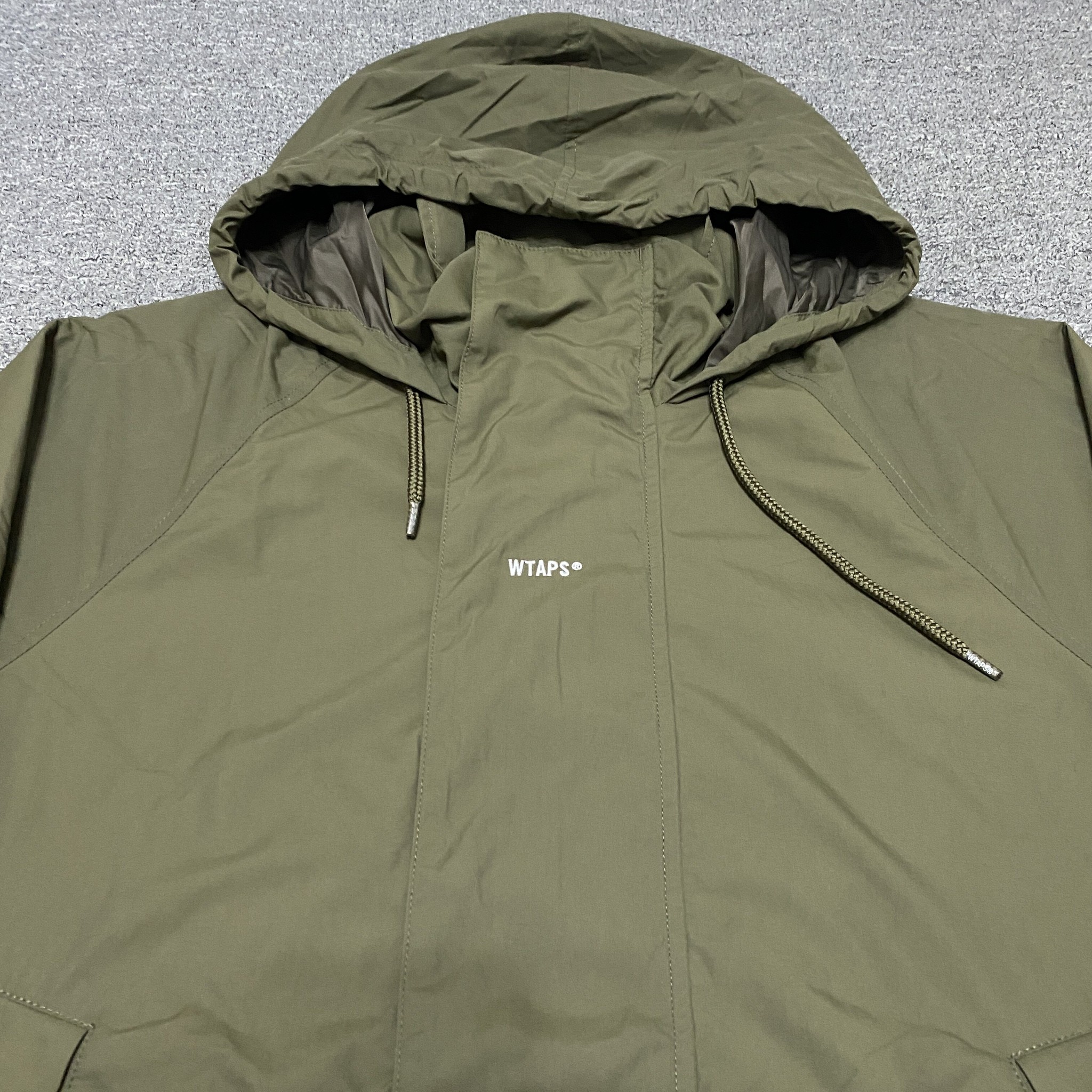 WTAPS 18AW INCOM Olive Jacket — detail