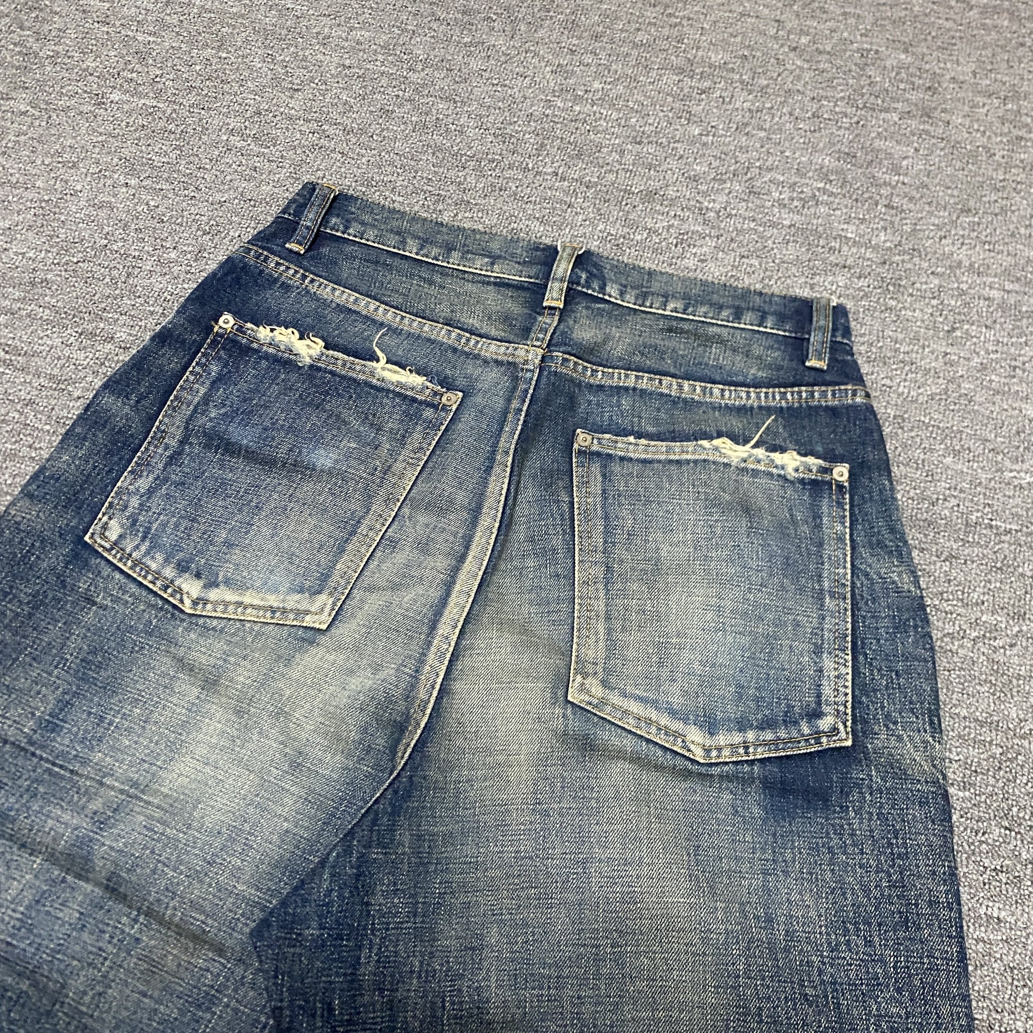 MADNESS 21AW Distressed Denim Jeans — back
