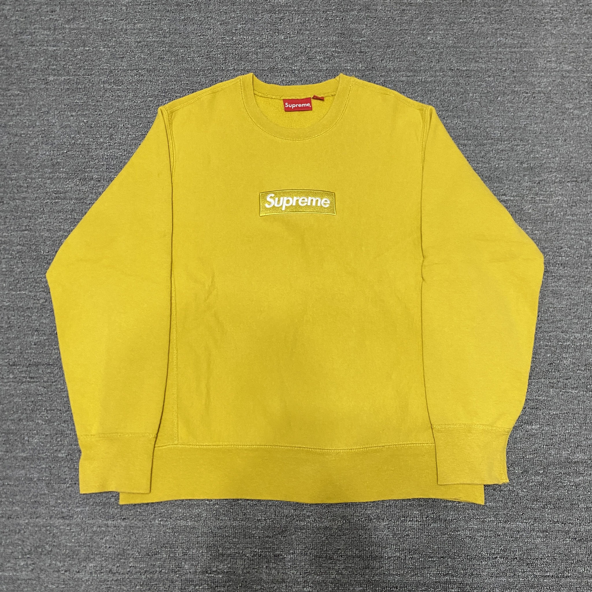 Supreme 18FW BOGO Yellow Crewneck