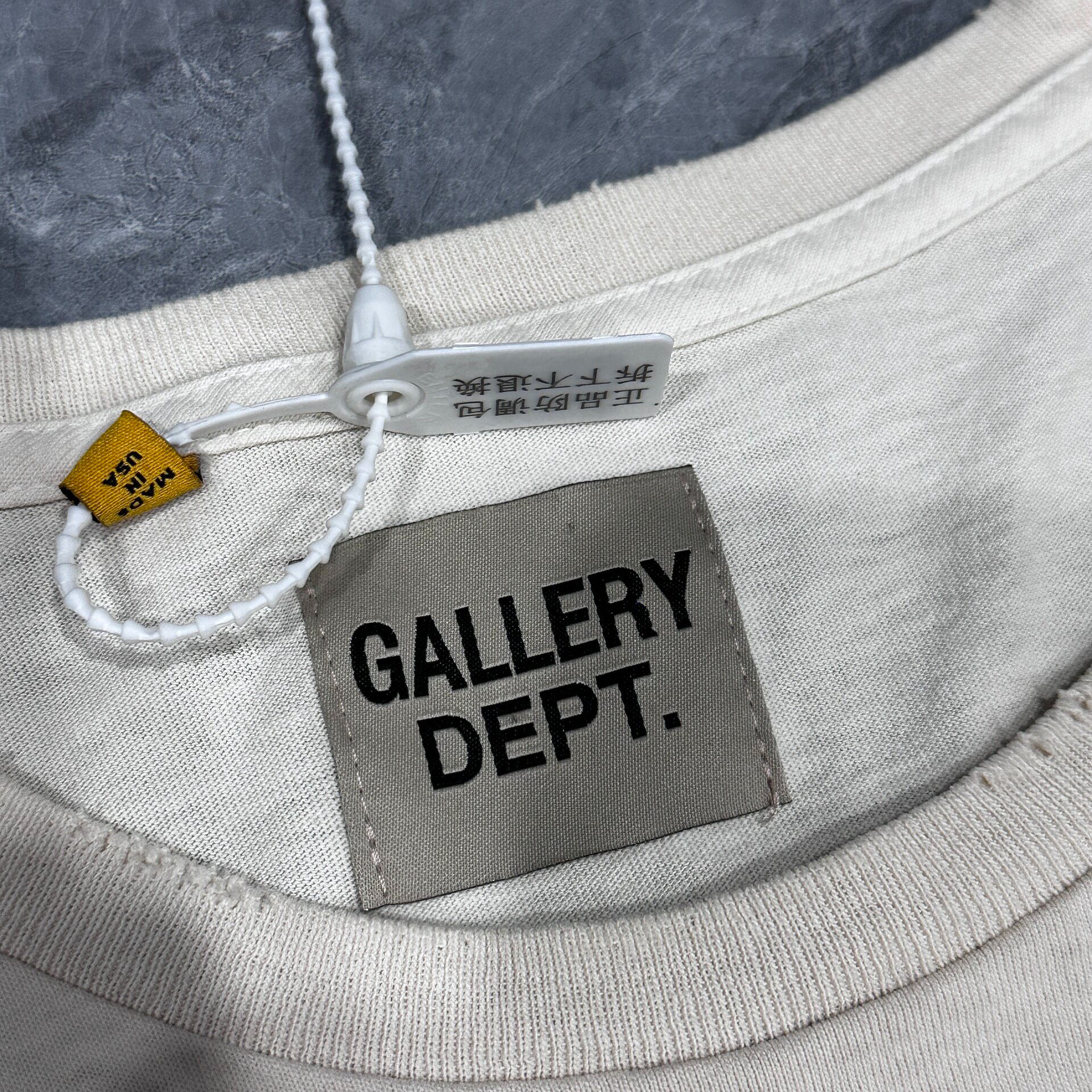 Gallery Dept Skull Graphic Short Sleeve Tee — label