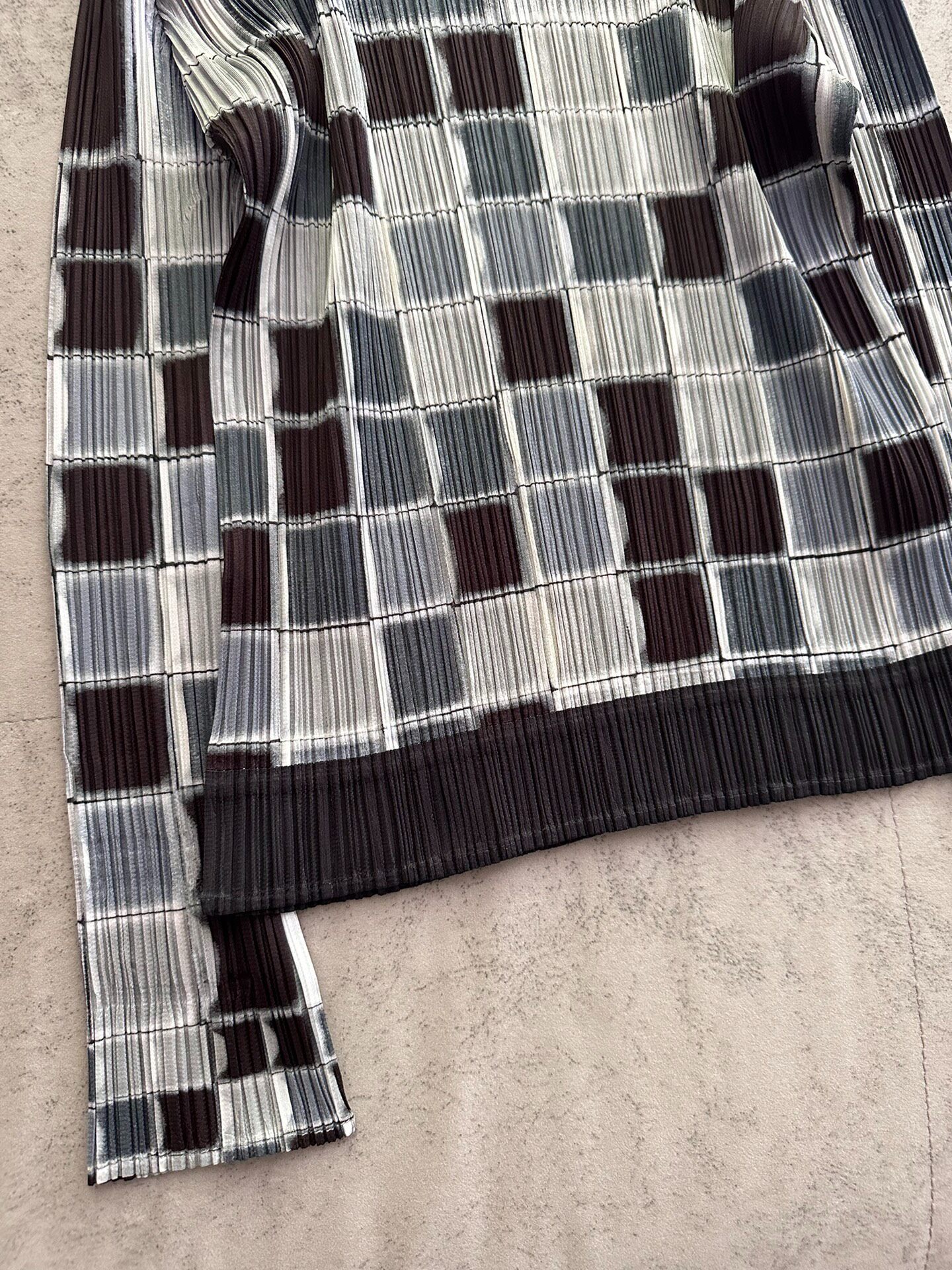 Issey Miyake Pleats Please Long-sleeve Top — front