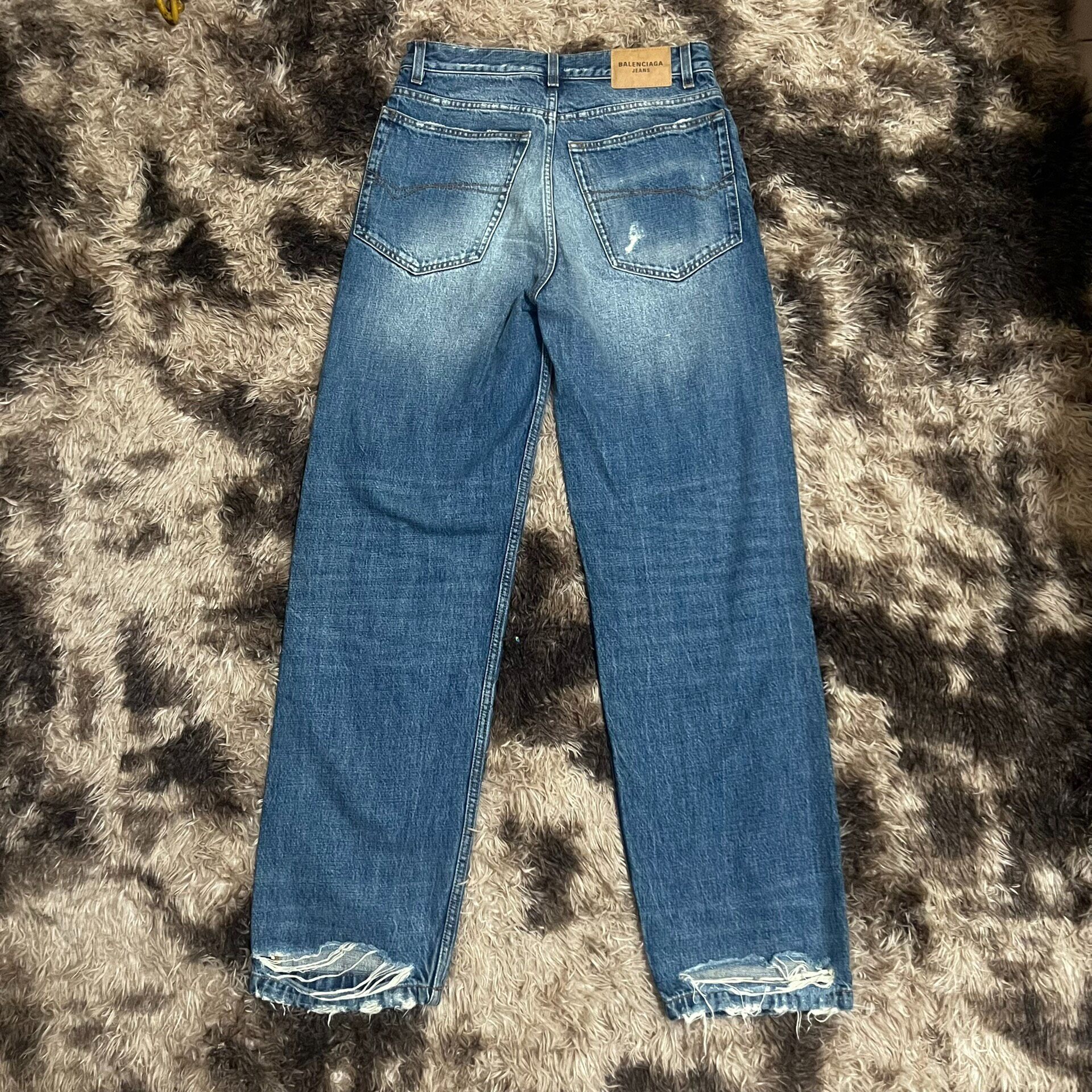 Balenciaga 22ss Distressed Baggy Jeans — front