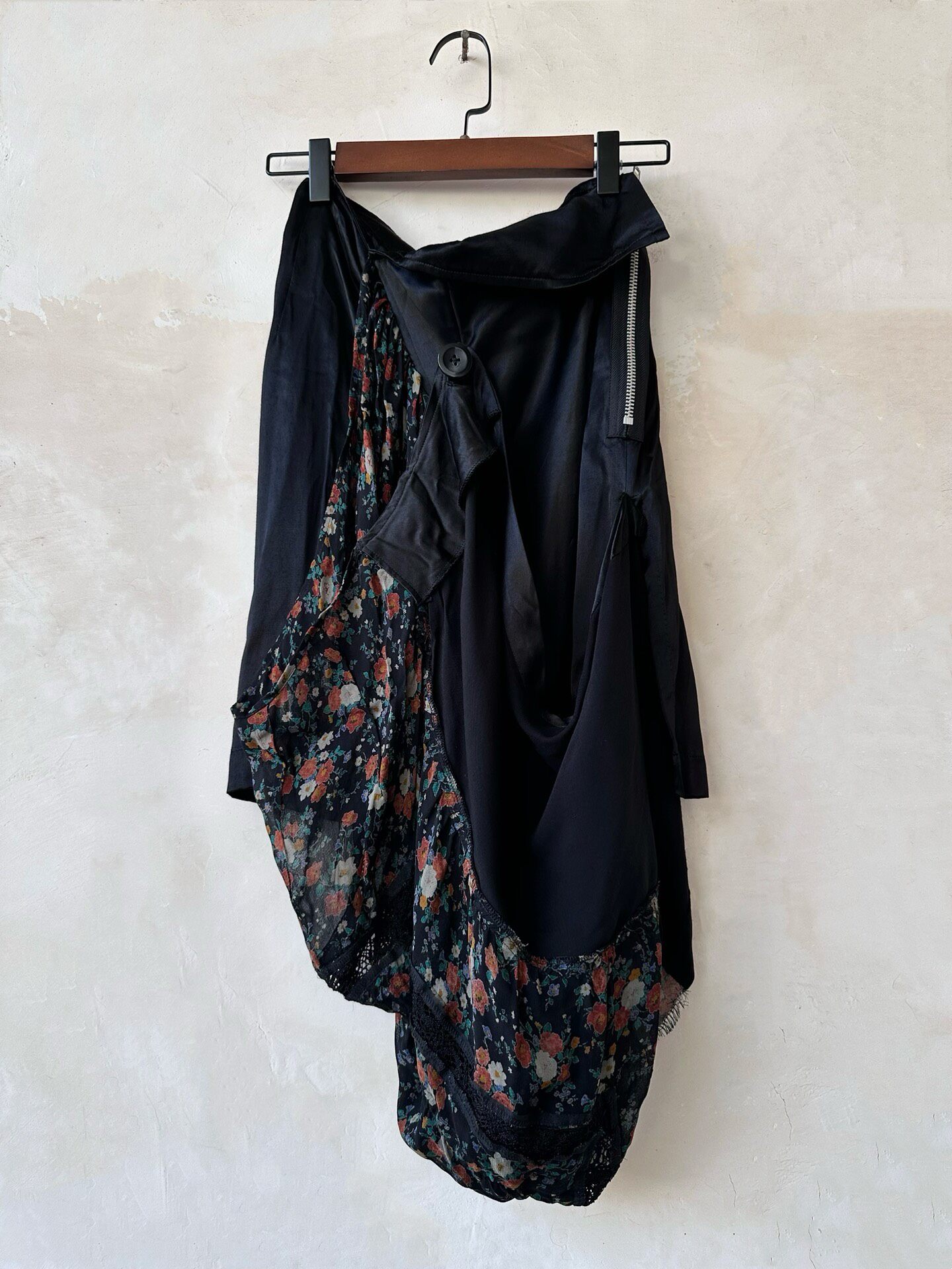 Junya Watanabe Floral Asymmetrical Lace Skirt — detail
