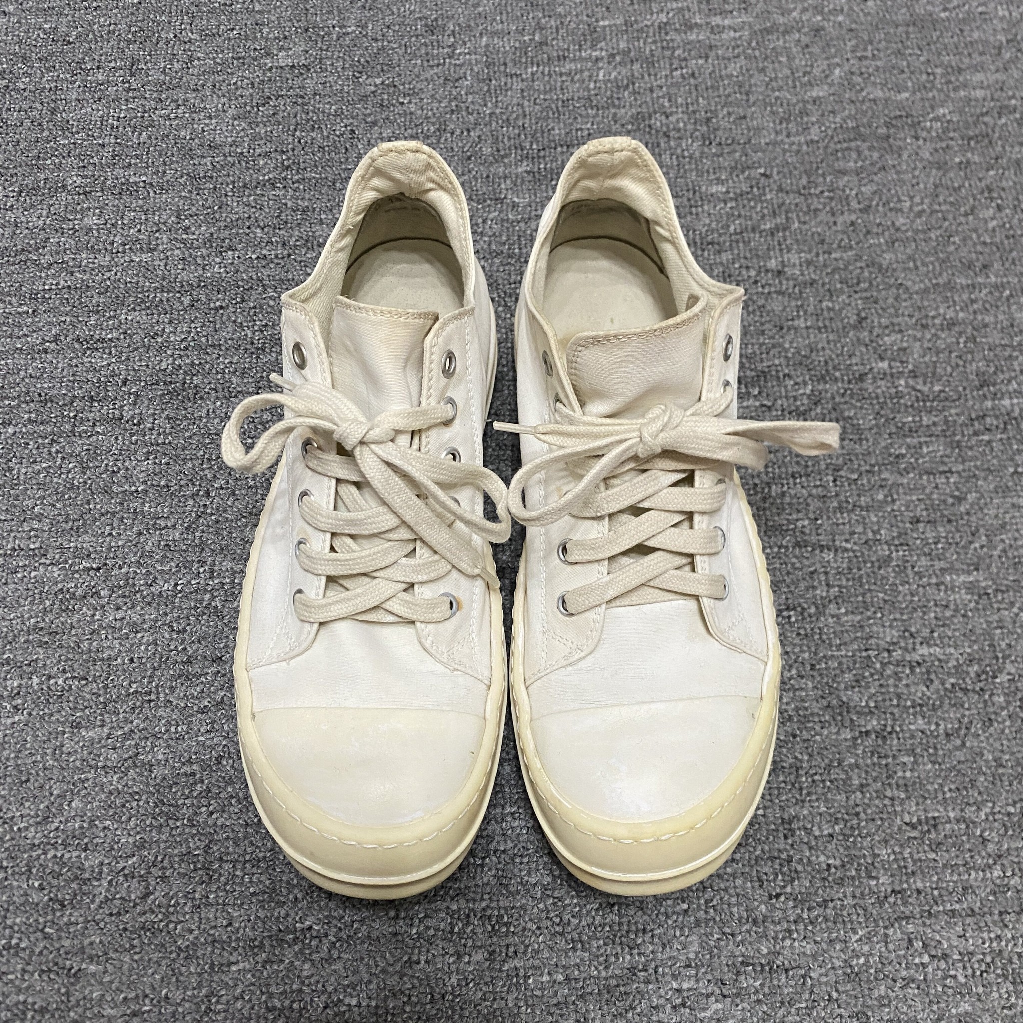 Rick Owens Low-Top Sneakers — front