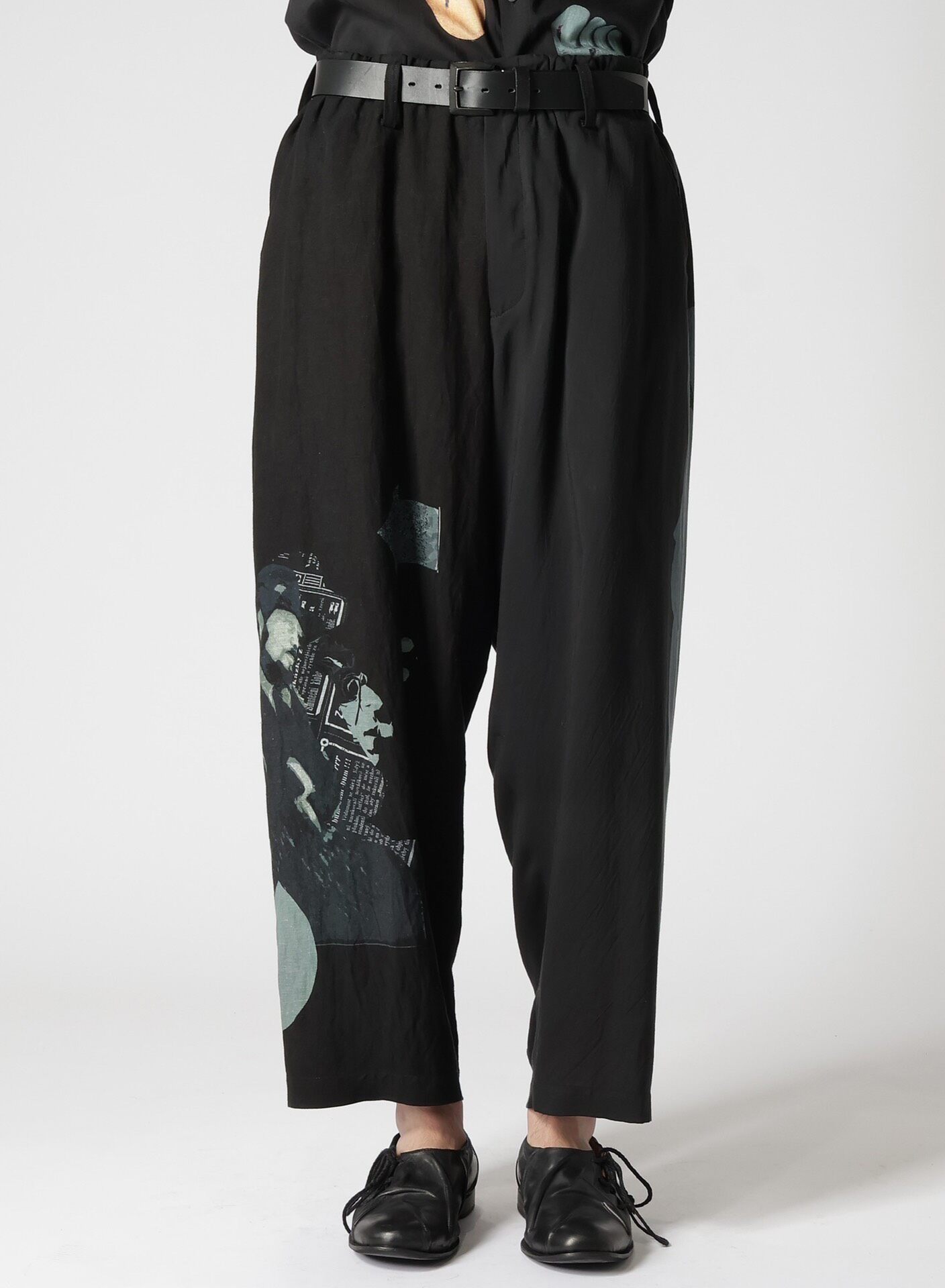 Yohji Yamamoto 24SS Figure Print Pants — label