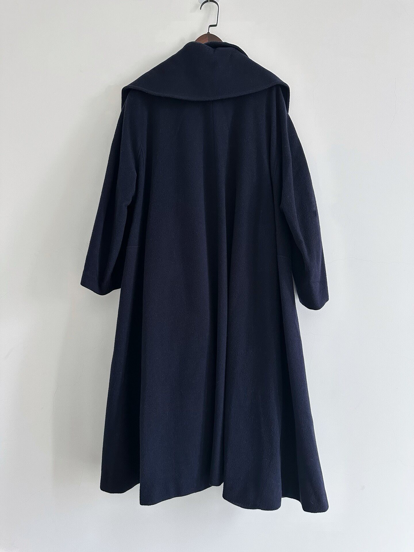 Yohji Yamamoto Vintage Navy Wool Coat — detail