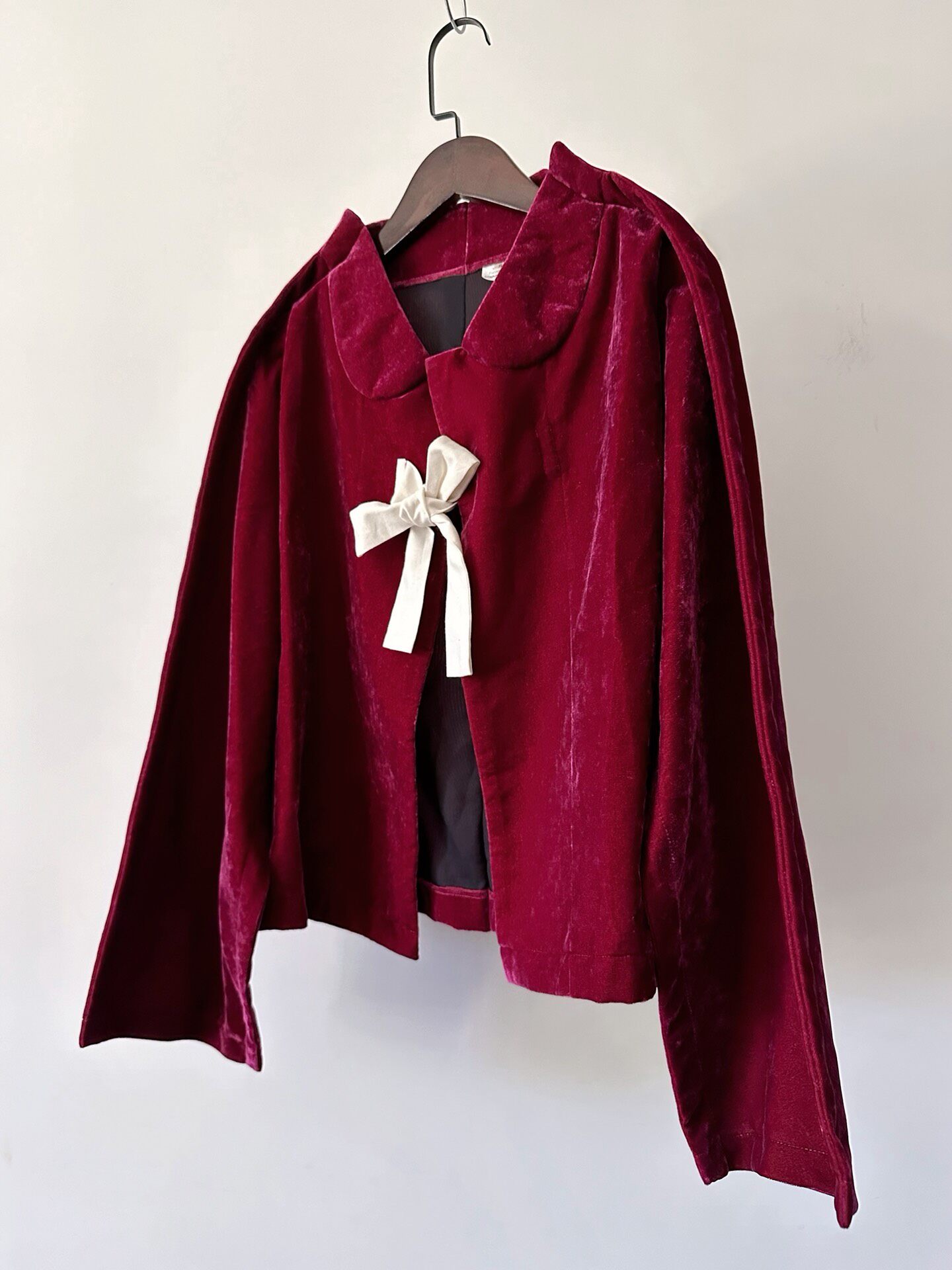 Comme des Garcons Magenta Velvet Jacket — detail