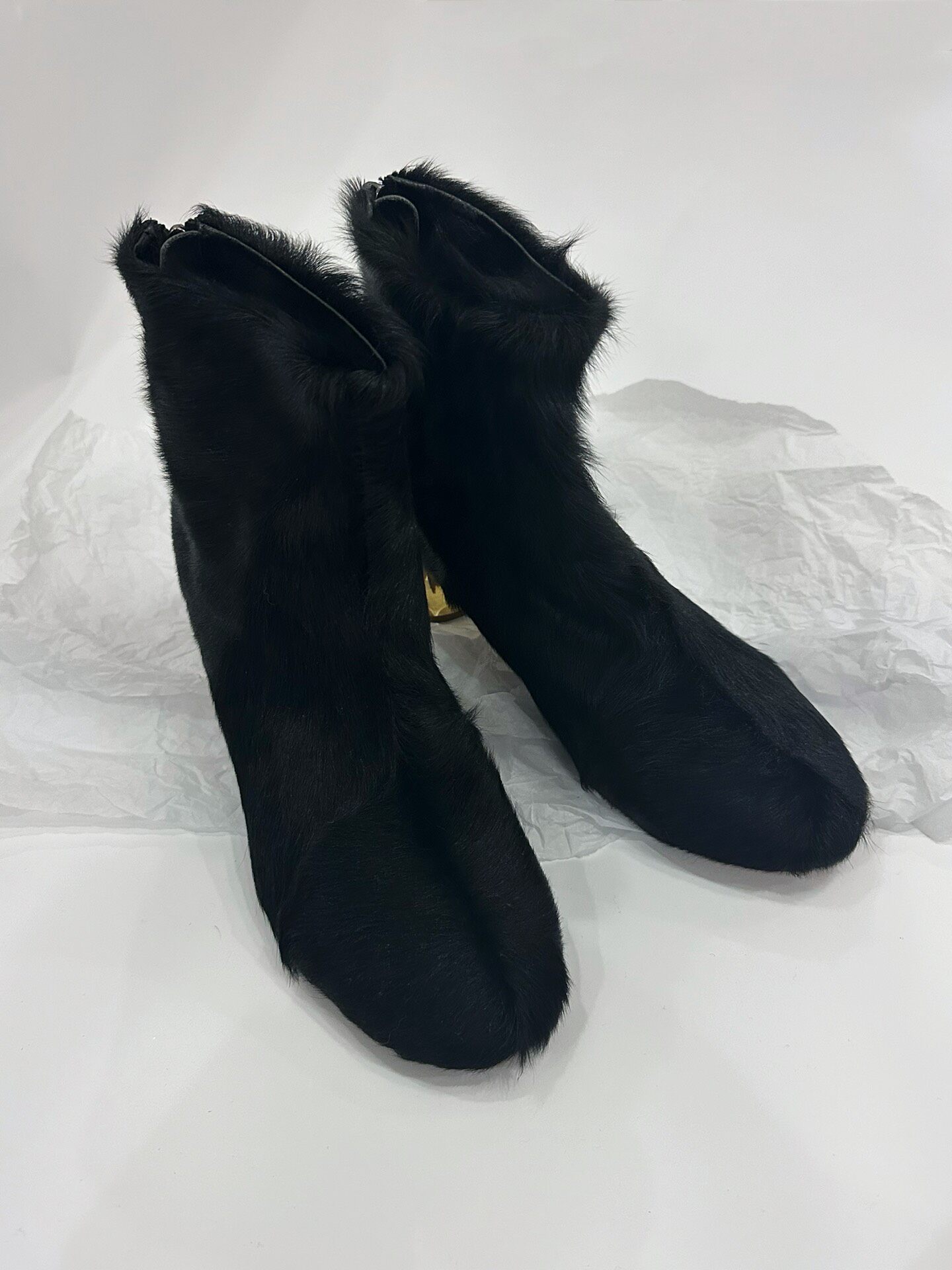 Y's Black Fur Ankle Boots — label