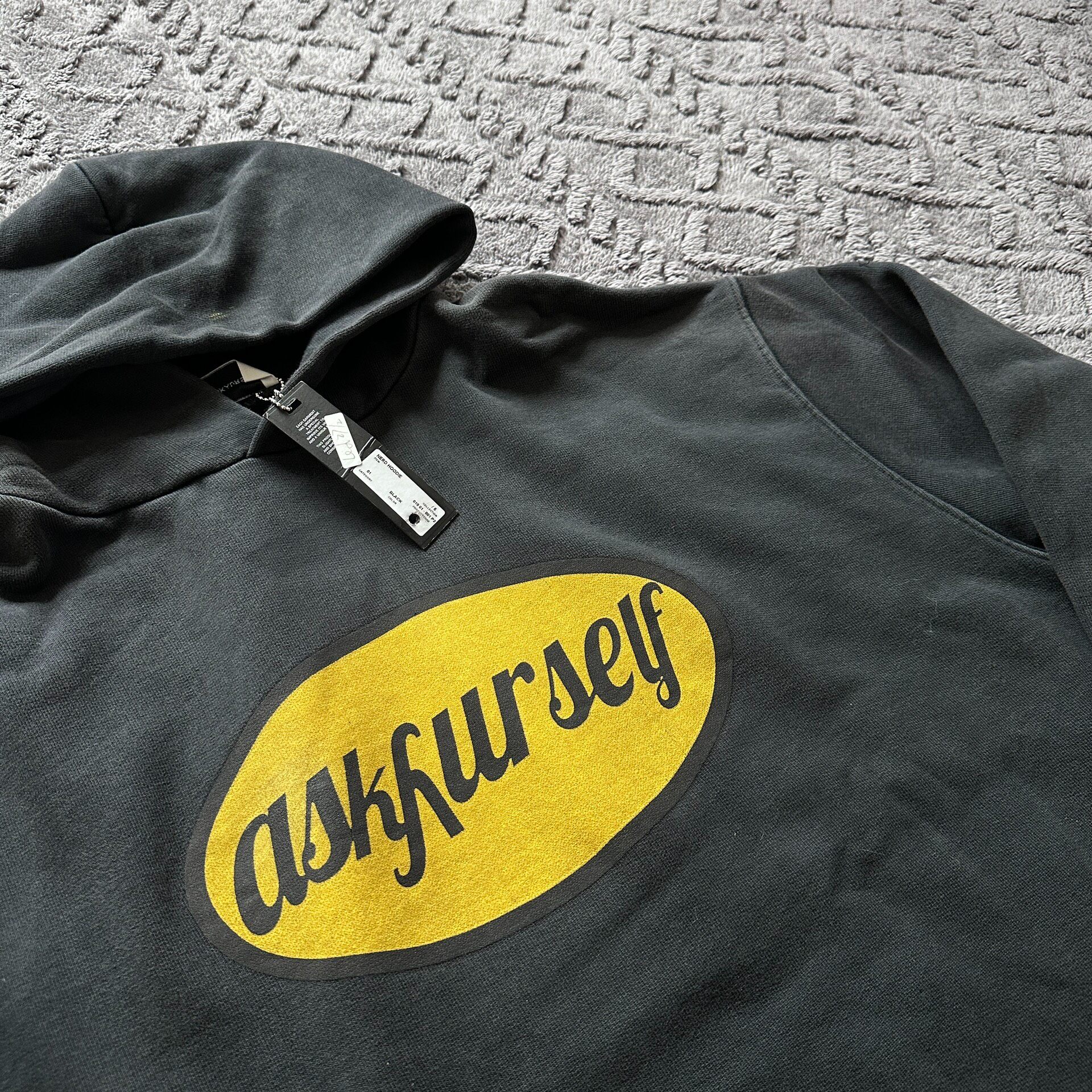 Askyurself Logo Hoodie Black Yellow — detail