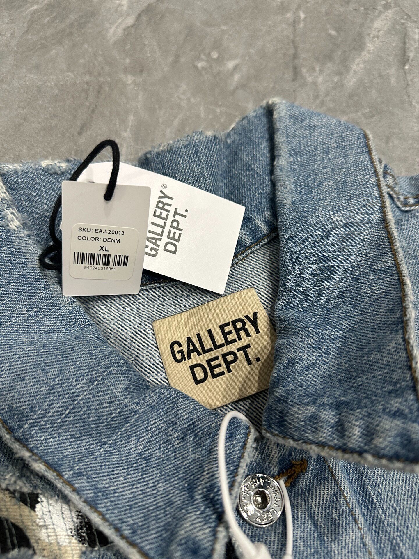 Gallery Dept Distressed Denim Jacket — detail