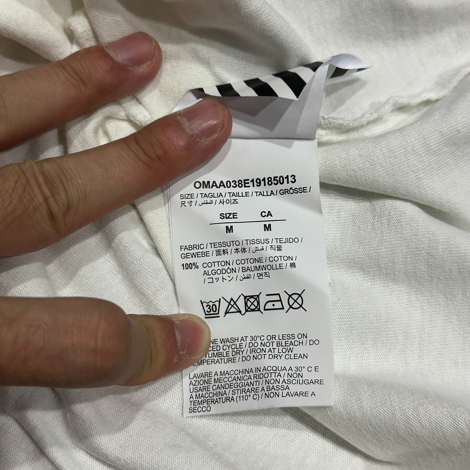 Off-White White Blue Graphic Short Sleeve Tee — label