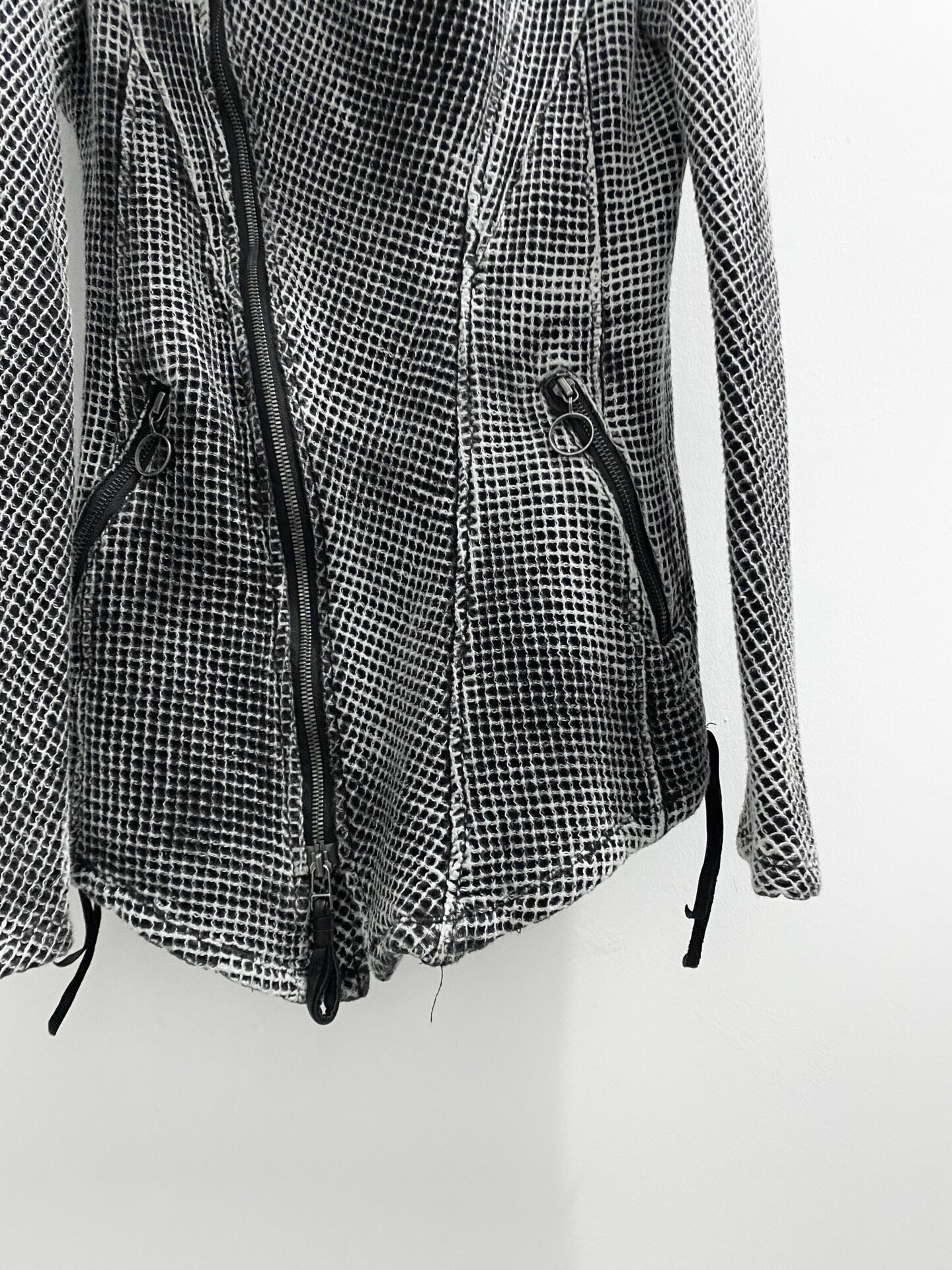 Kmrii Dark Grid-Patterned Jacket — detail