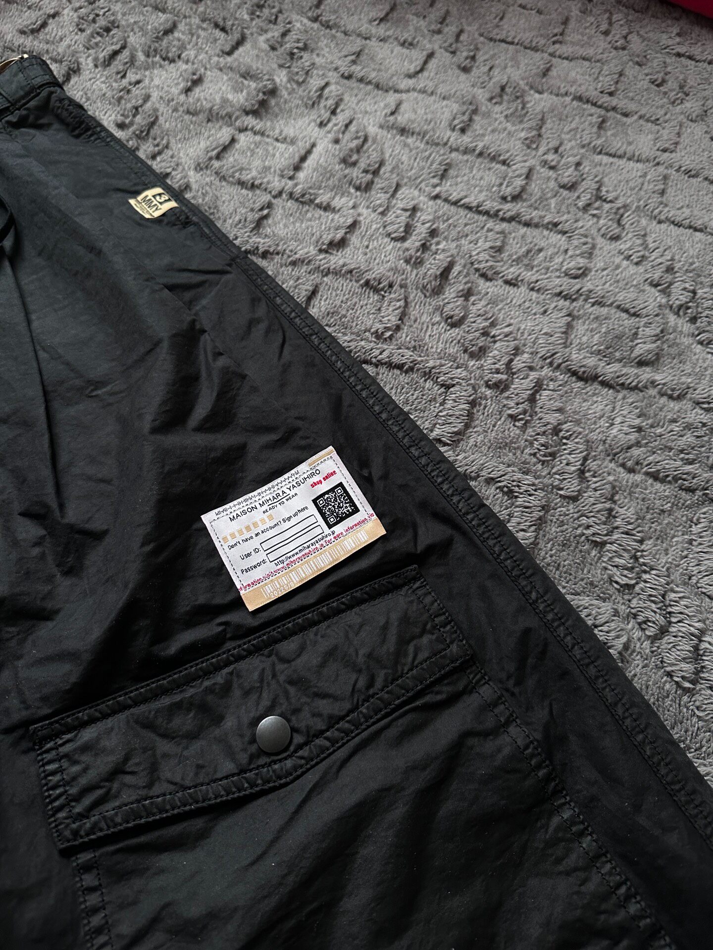 Maison Mihara Yasuhiro Black Wide-Leg Cargo Pants — detail