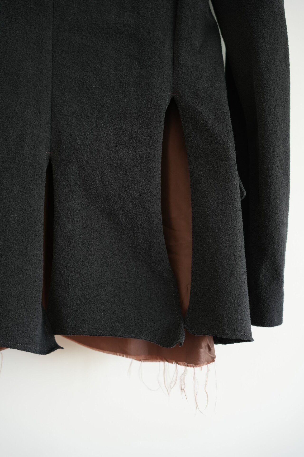 Sulvam 19aw Raw Edge Blazer — label