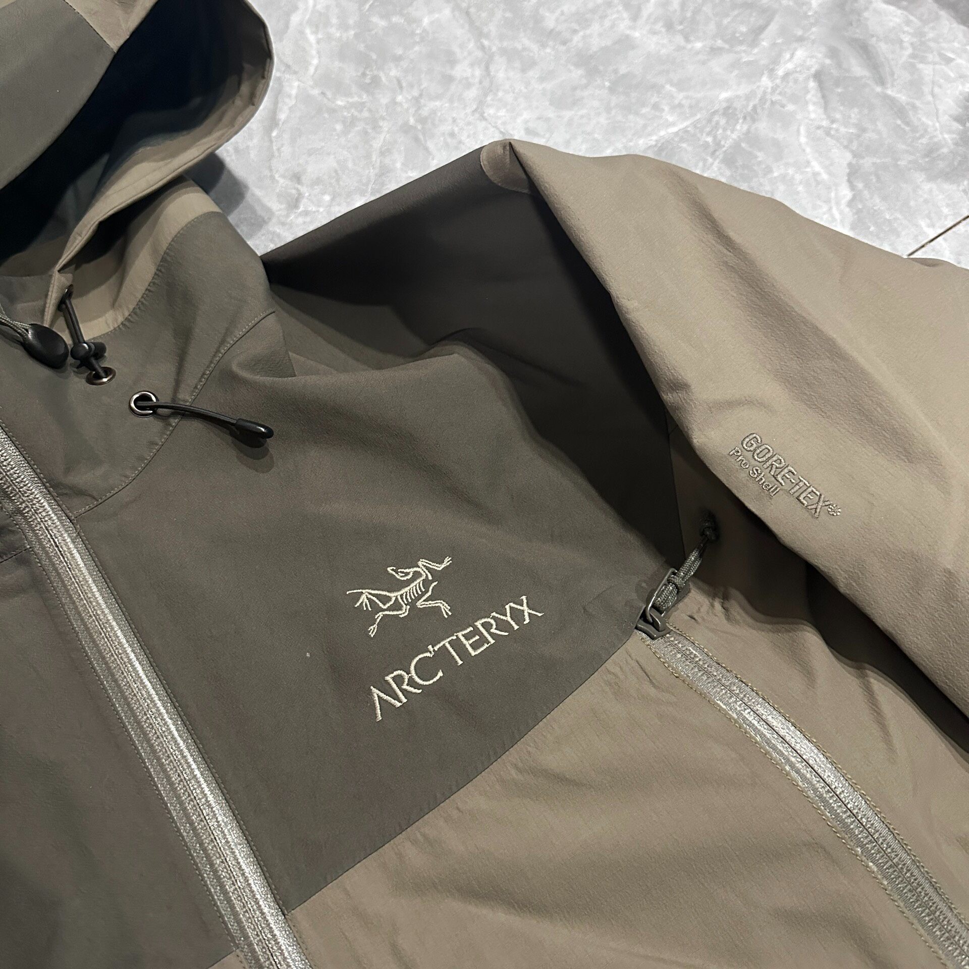Arc'teryx Beta AR Brown Oneoff Jacket — detail