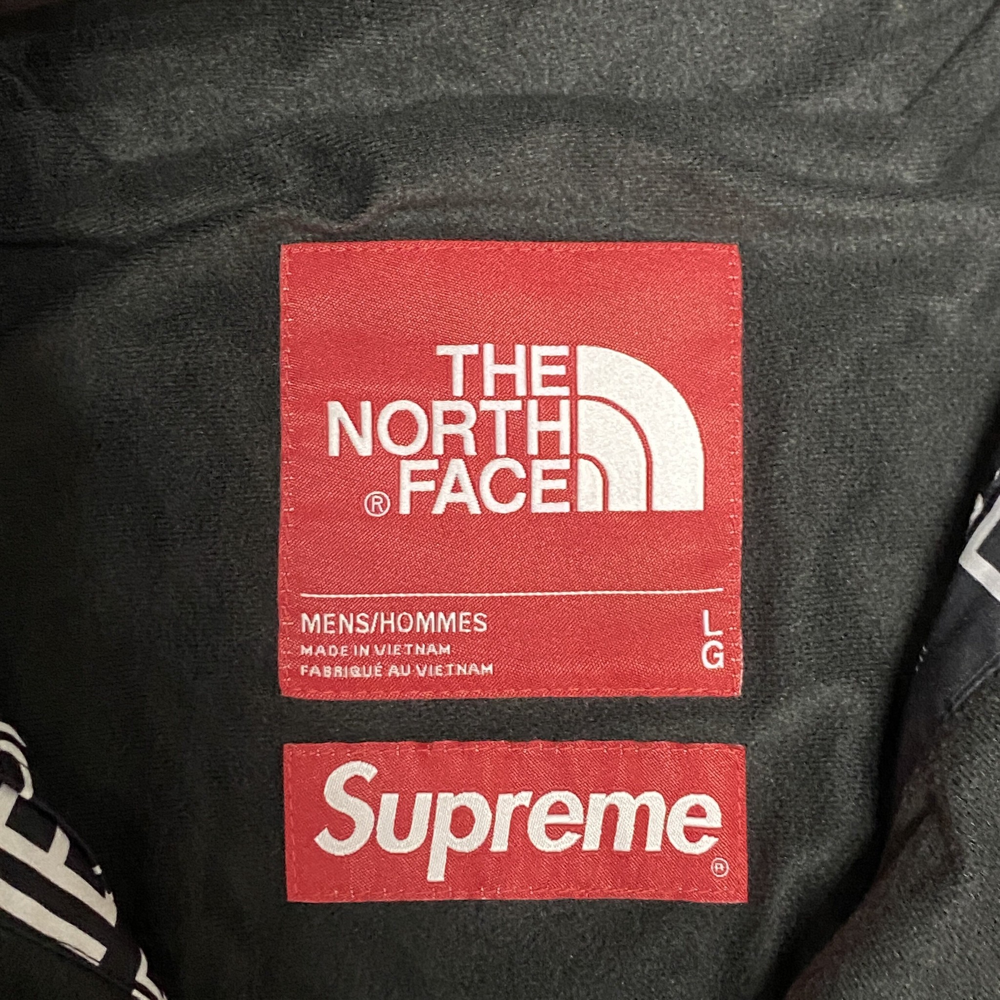 Supreme x TNF 21FW Hooded Jacket — label