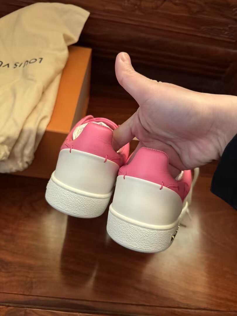 Louis Vuitton White Pink Low-Top Sneakers — label