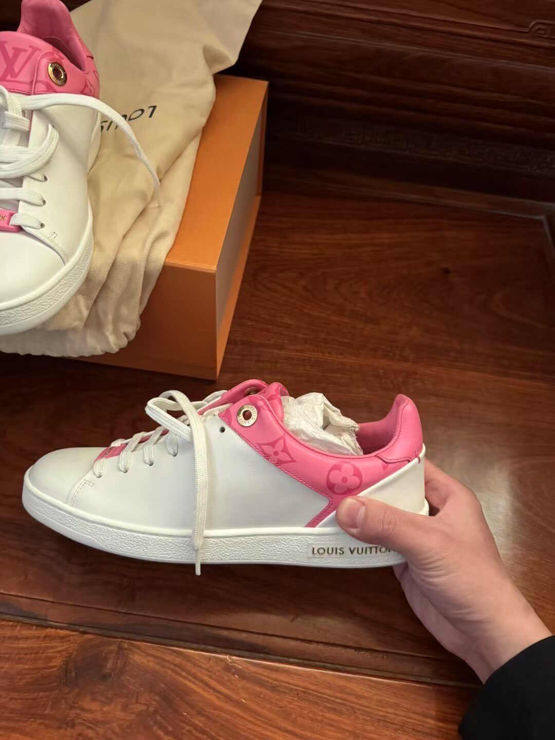 Louis Vuitton White Pink Low-Top Sneakers — detail