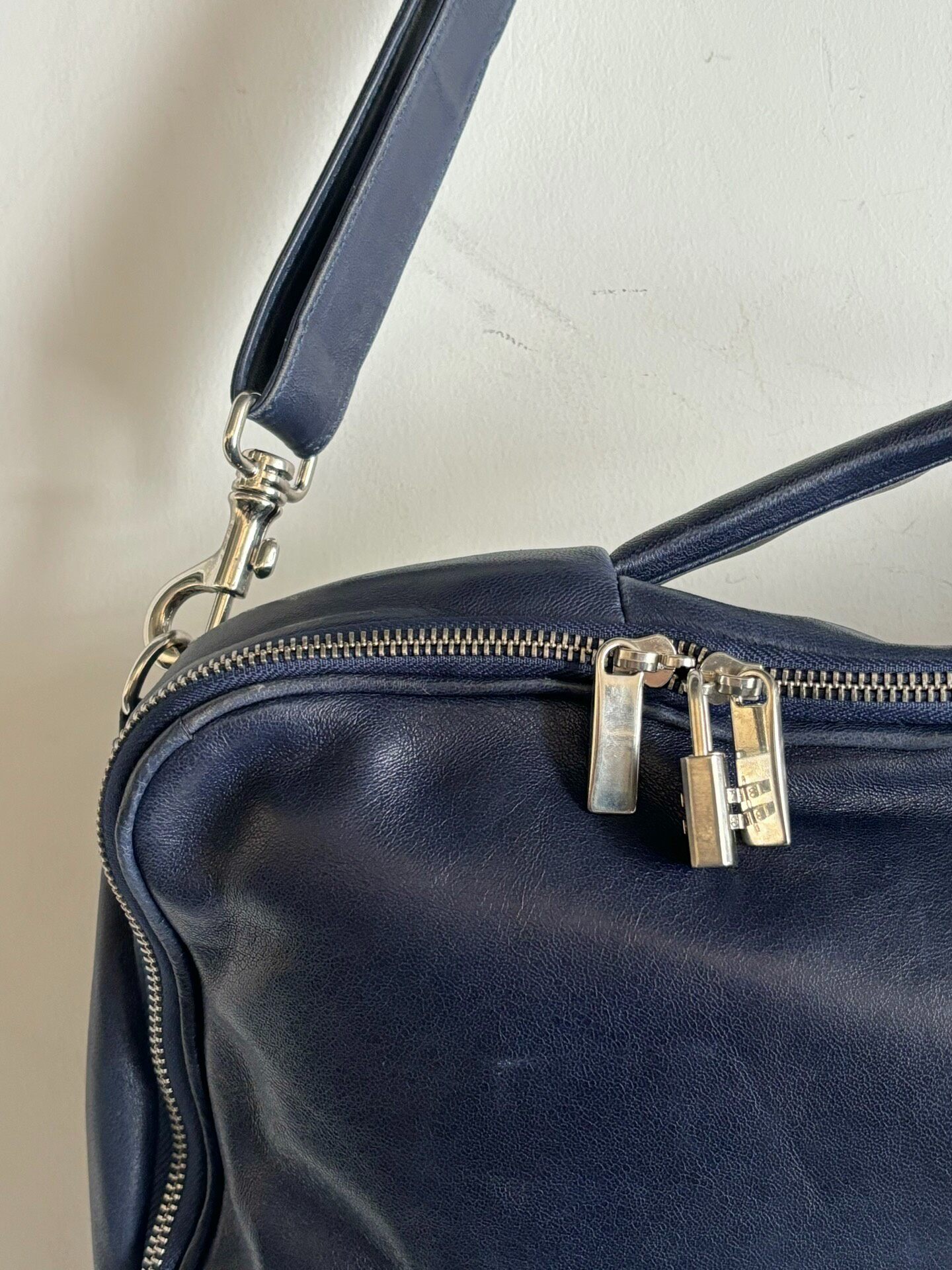 Maison Martin Margiela 2011 Baguette Messenger Bag — label