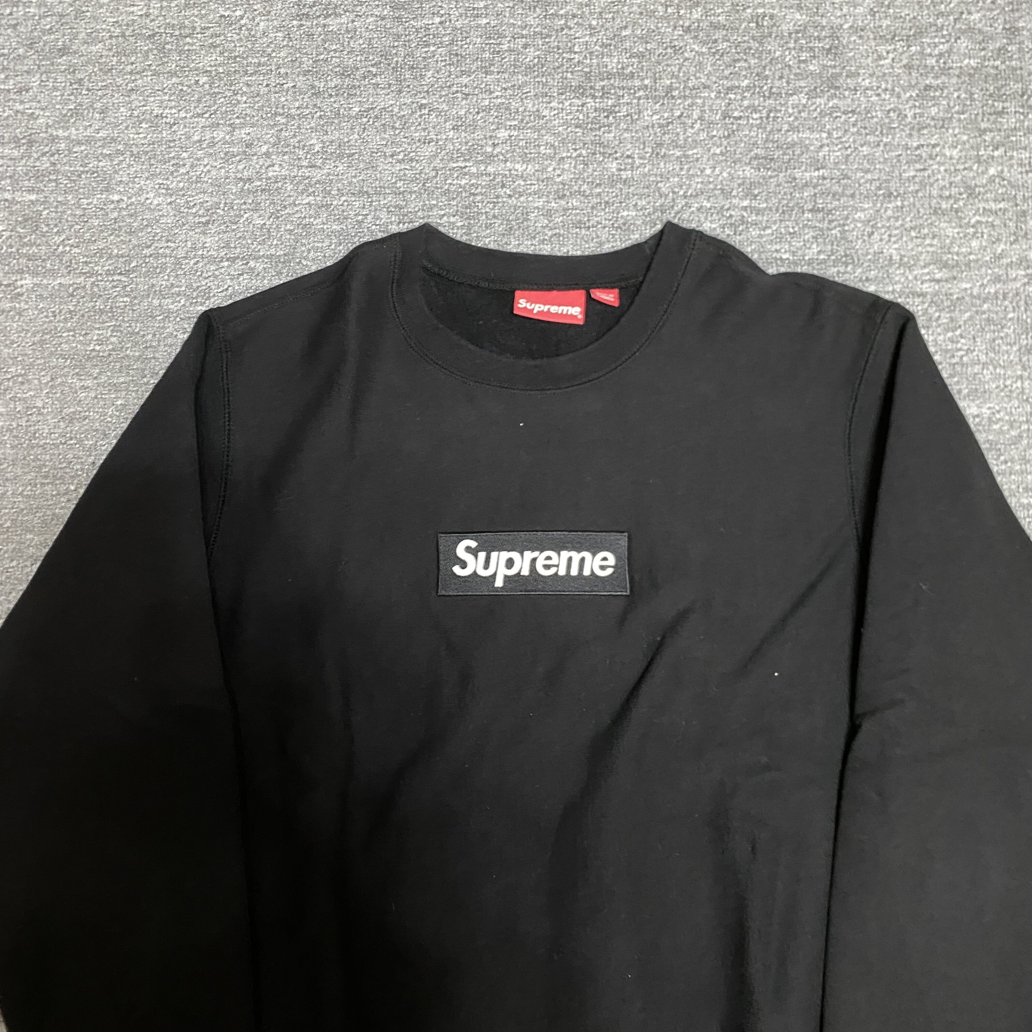 Supreme 18FW BOGO Crewneck Sweatshirt — back