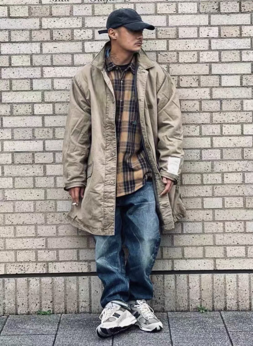 MADNESS 23AW Washed Denim Jeans — front