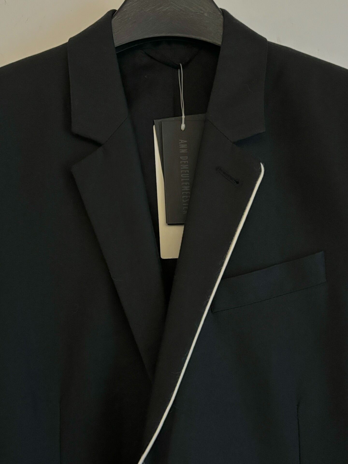 Ann Demeulemeester Black White Trim Blazer — detail