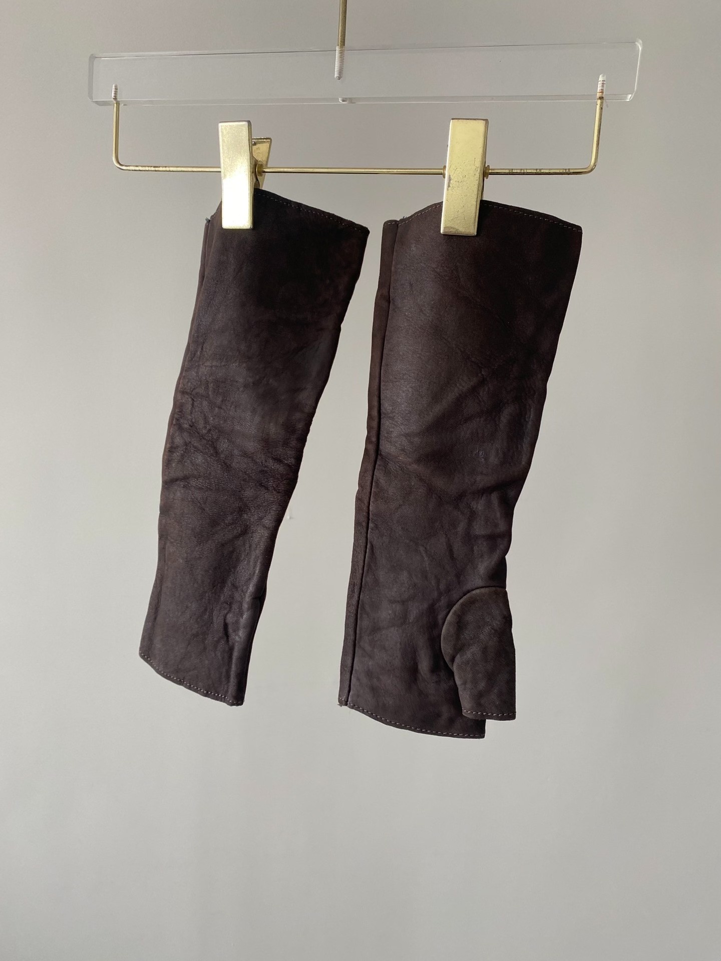 Julius 2003 Early Leather Gloves — detail