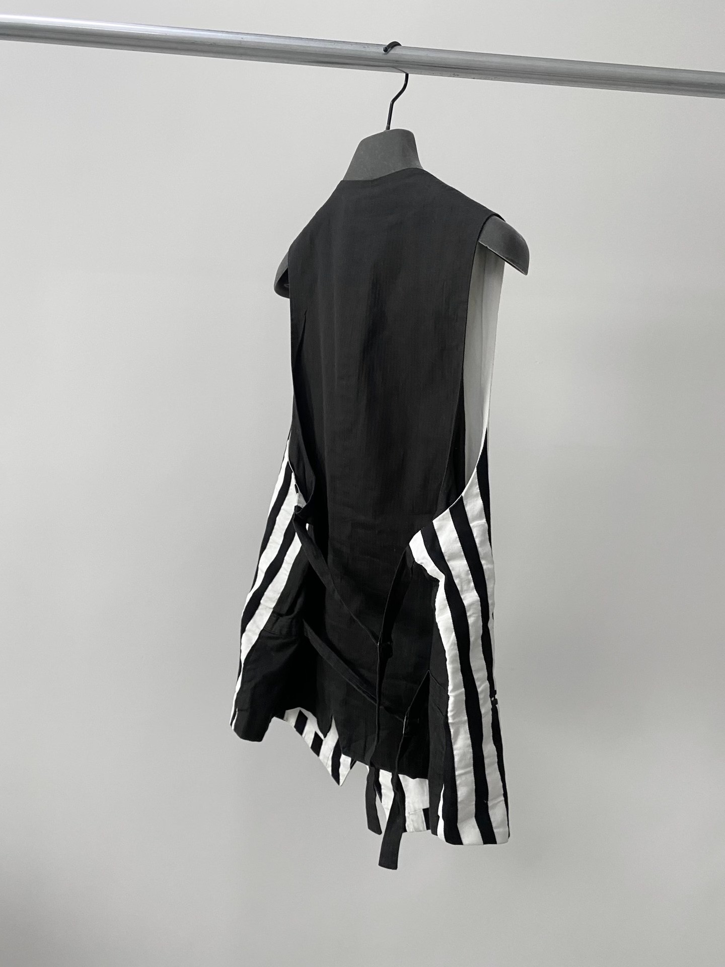 Ann Demeulemeester 2014 Pleated Strap Vest — back